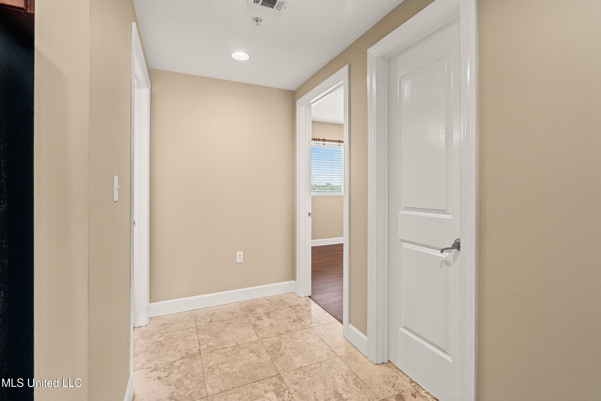1899 Beach Boulevard Property Photo 35