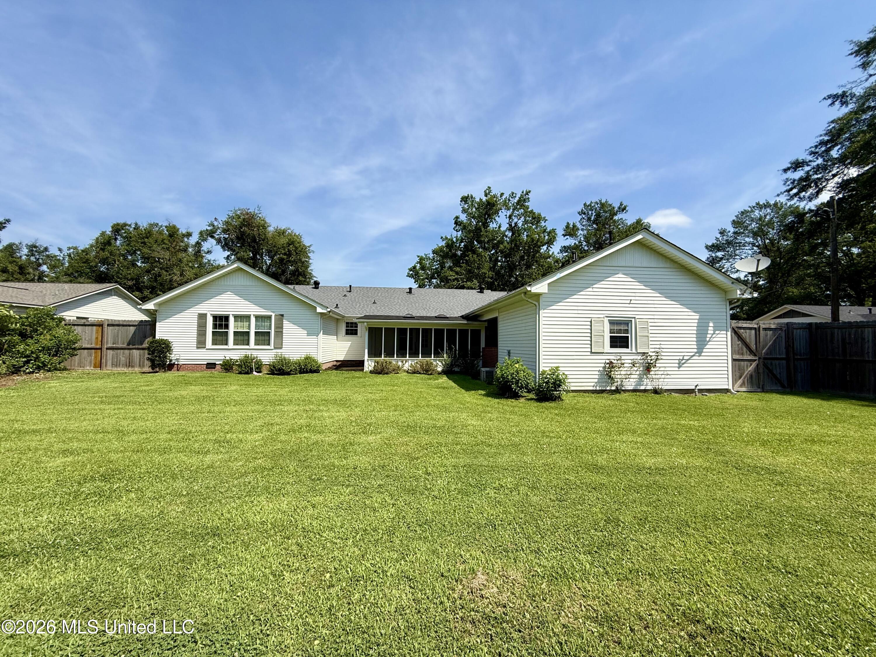 506 E Harding Avenue Property Photo 10