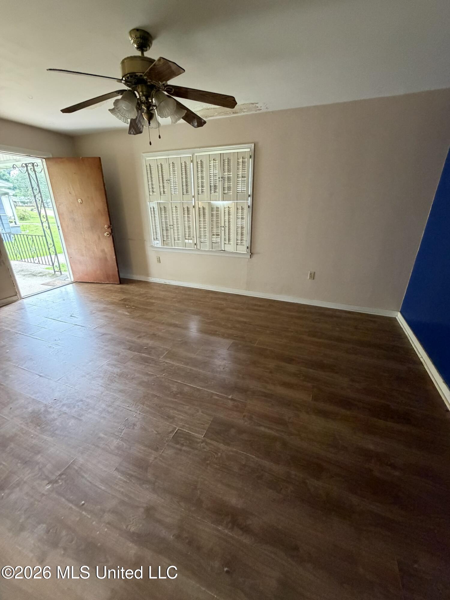 204 Holly Drive Property Photo 2