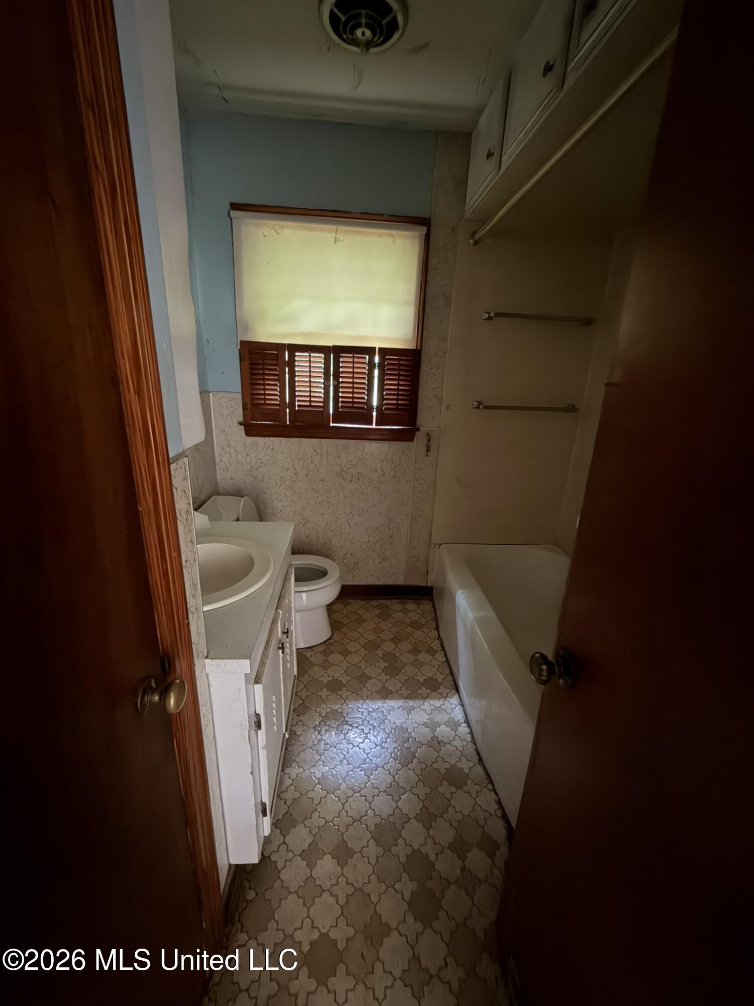 204 Holly Drive Property Photo 8