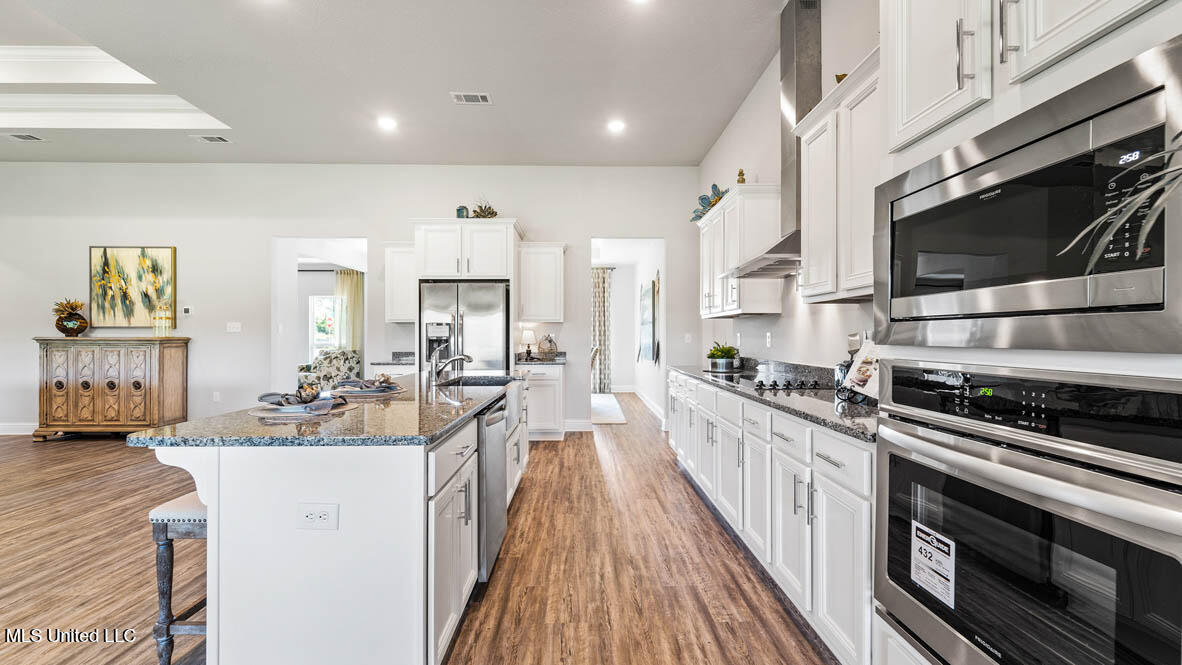 6637 Palm Pointe Drive Property Photo 8