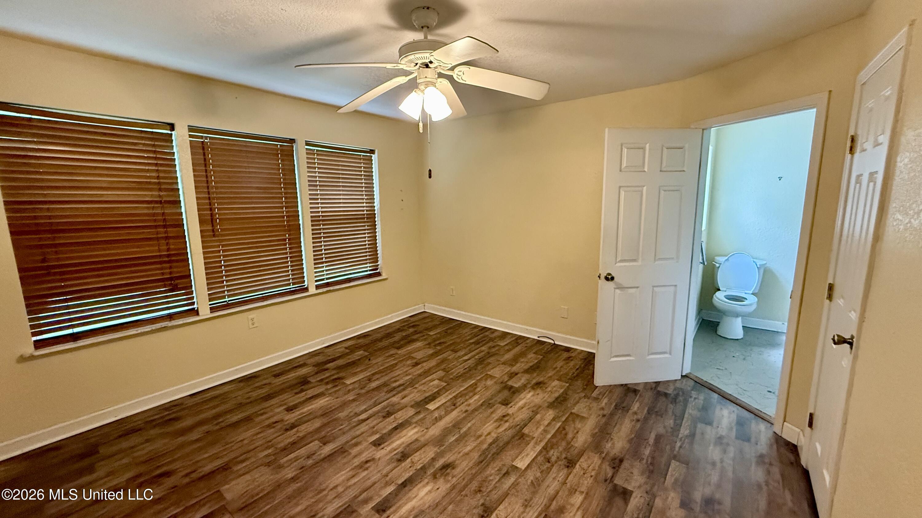 9510 Doris Deno Avenue Property Photo 6