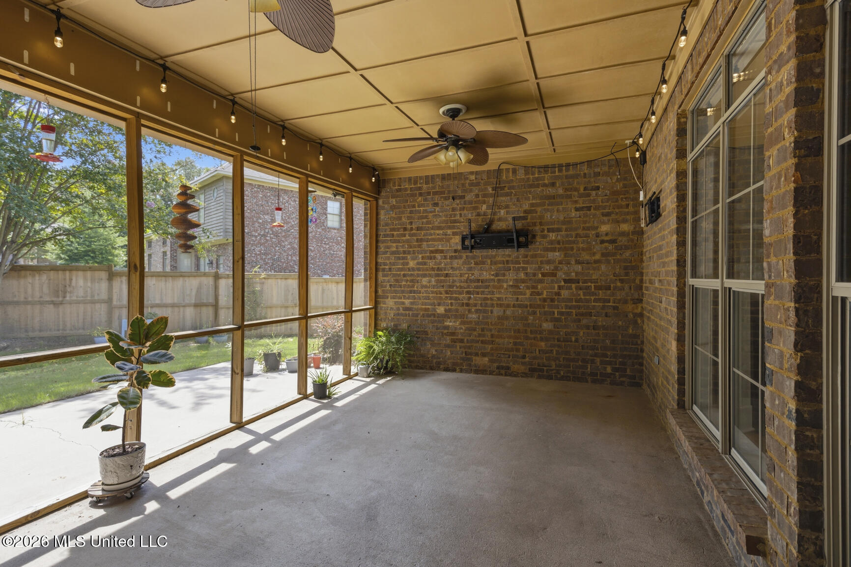 143 Covey Run Property Photo 2