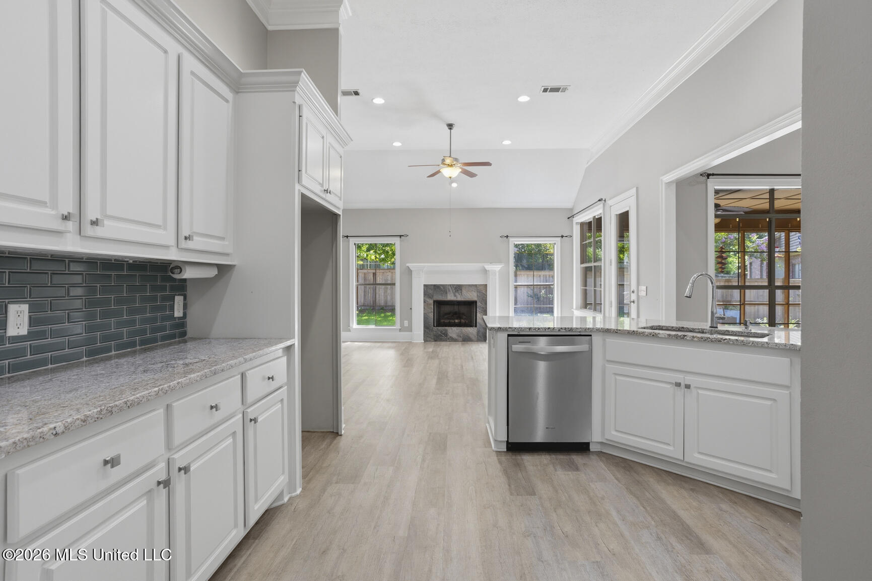 143 Covey Run Property Photo 4
