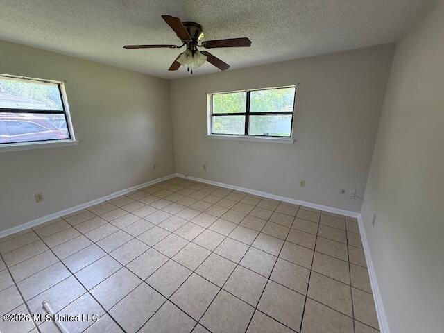 125 Clarence Drive Property Photo 5