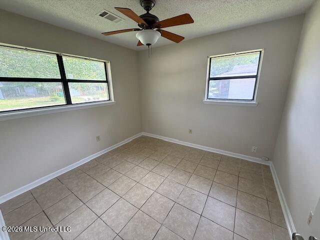 125 Clarence Drive Property Photo 7