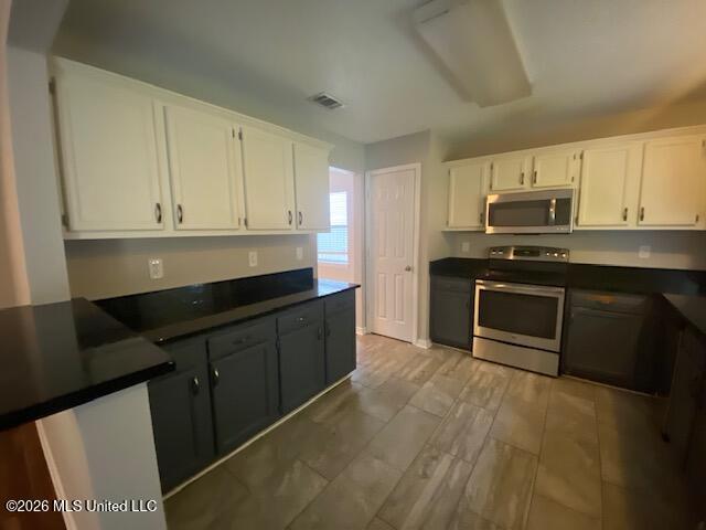 10466 Steeplechase Drive Property Photo 4