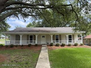 519 Hunters Creek Circle Property Photo 3