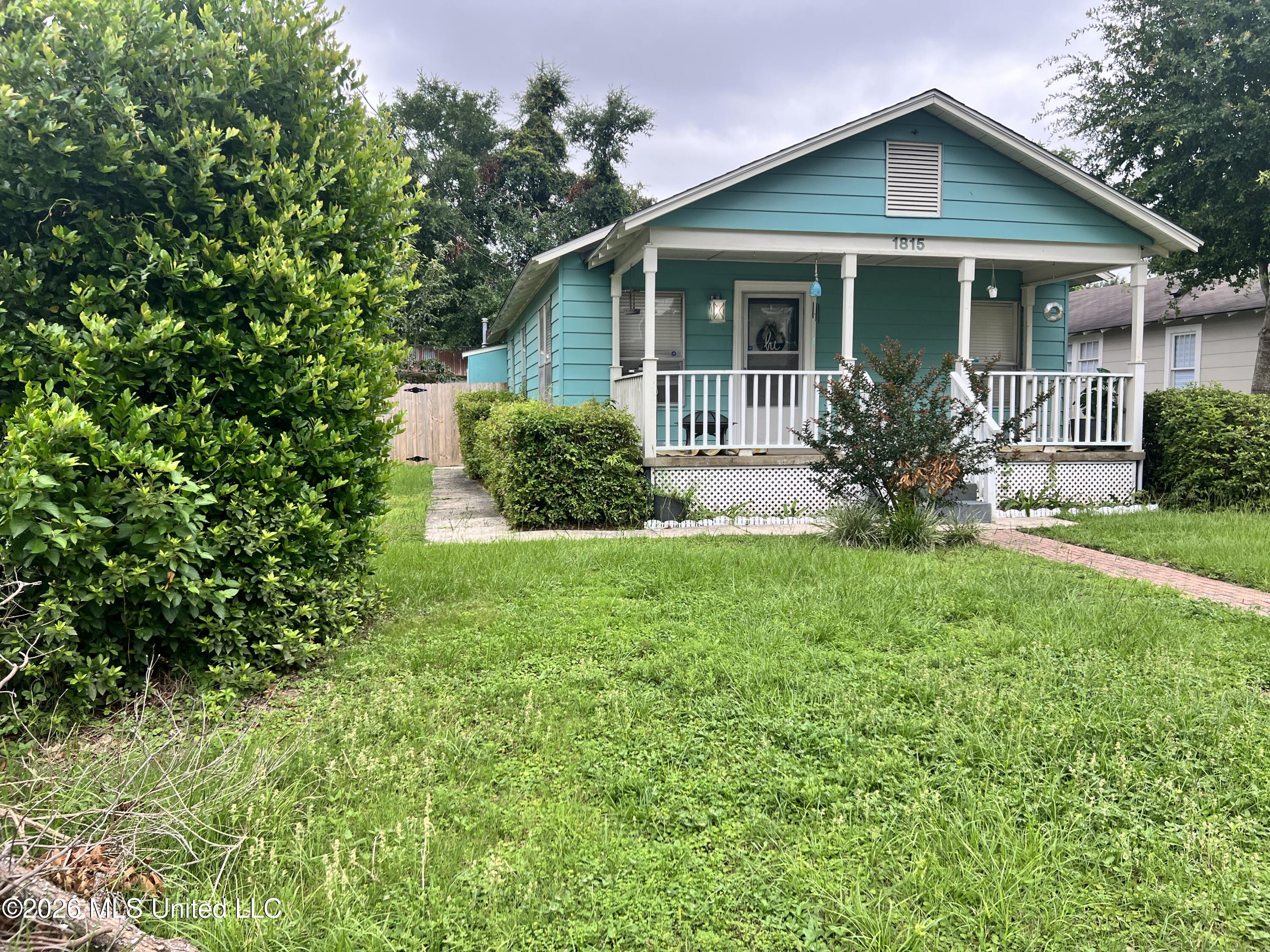 1815 24th Street Property Photo 2