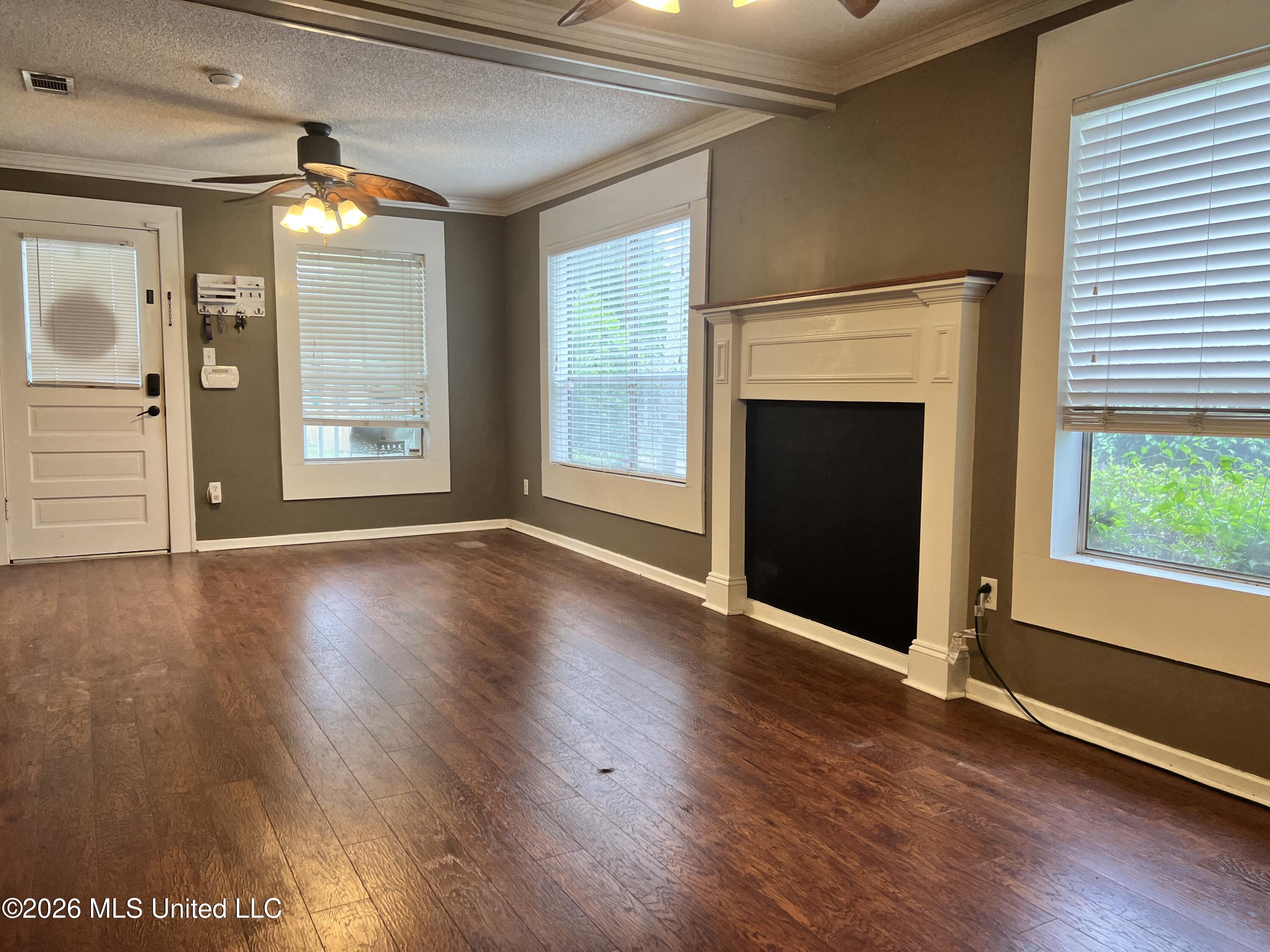 1815 24th Street Property Photo 3