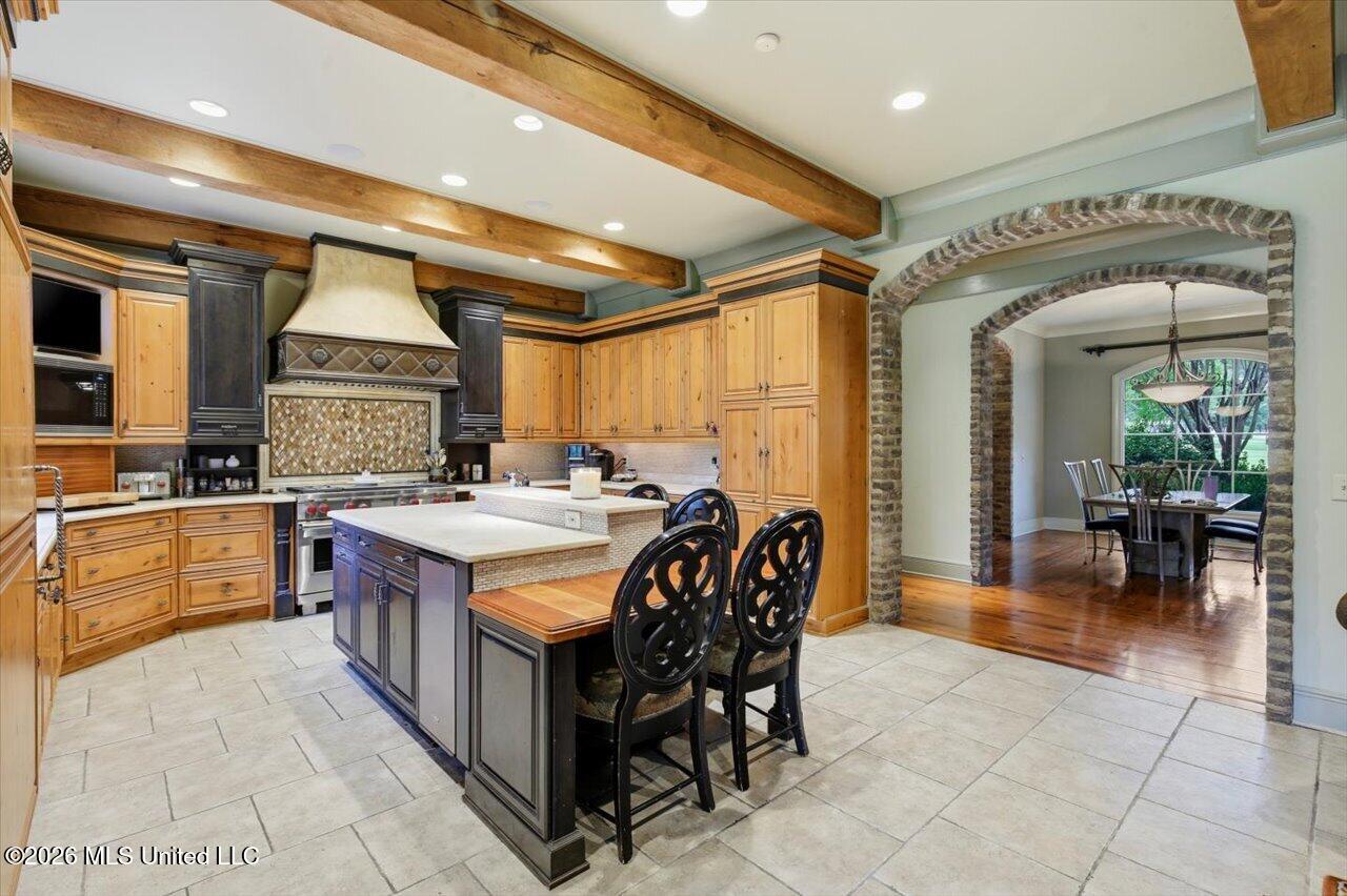 385 Kingsbridge Road Property Photo 15