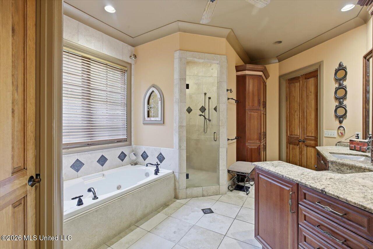 385 Kingsbridge Road Property Photo 19