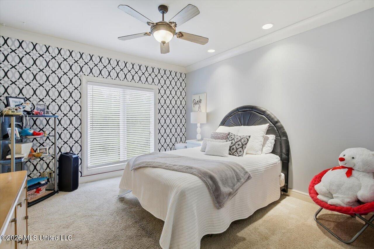385 Kingsbridge Road Property Photo 24