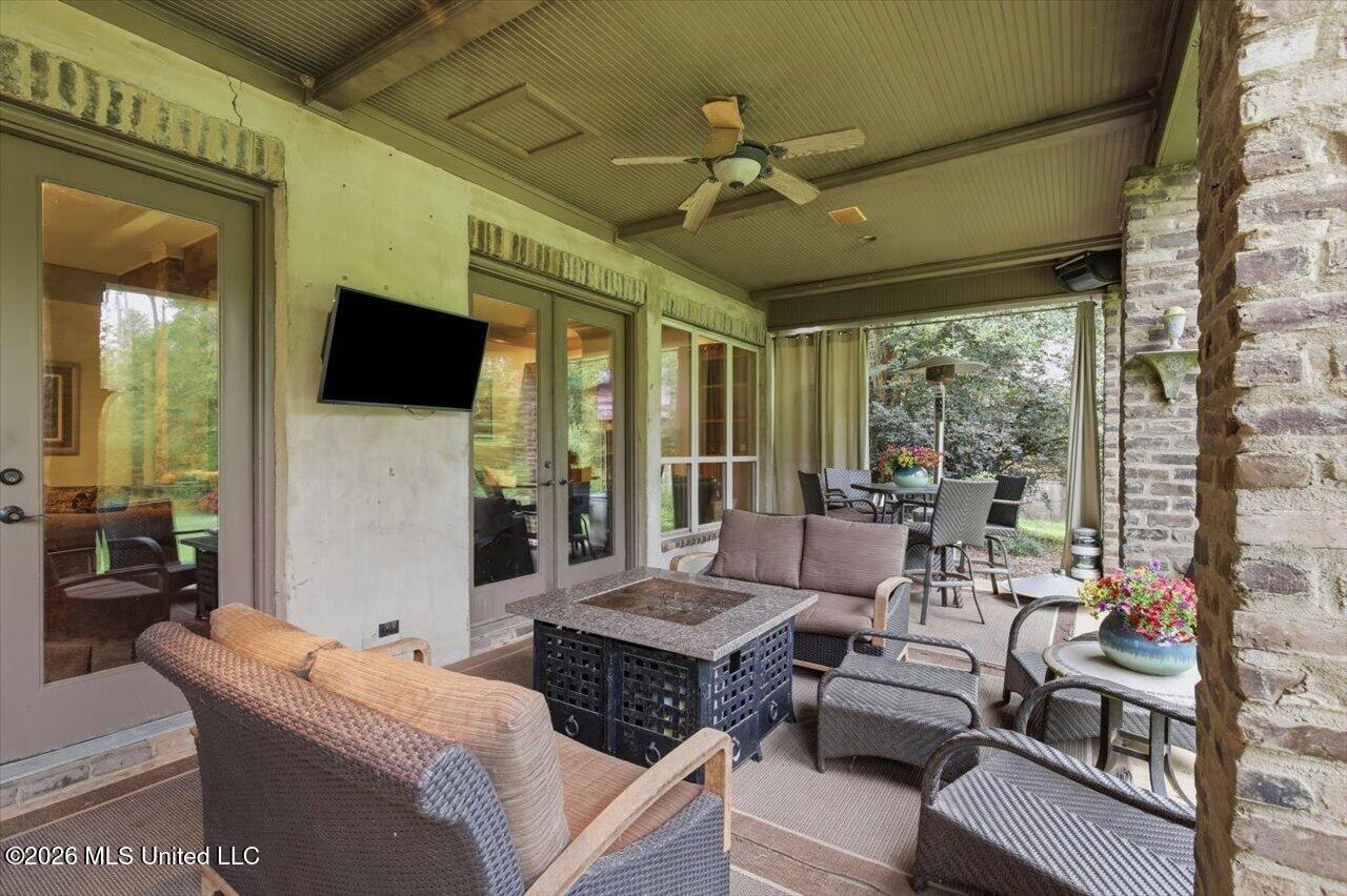 385 Kingsbridge Road Property Photo 28