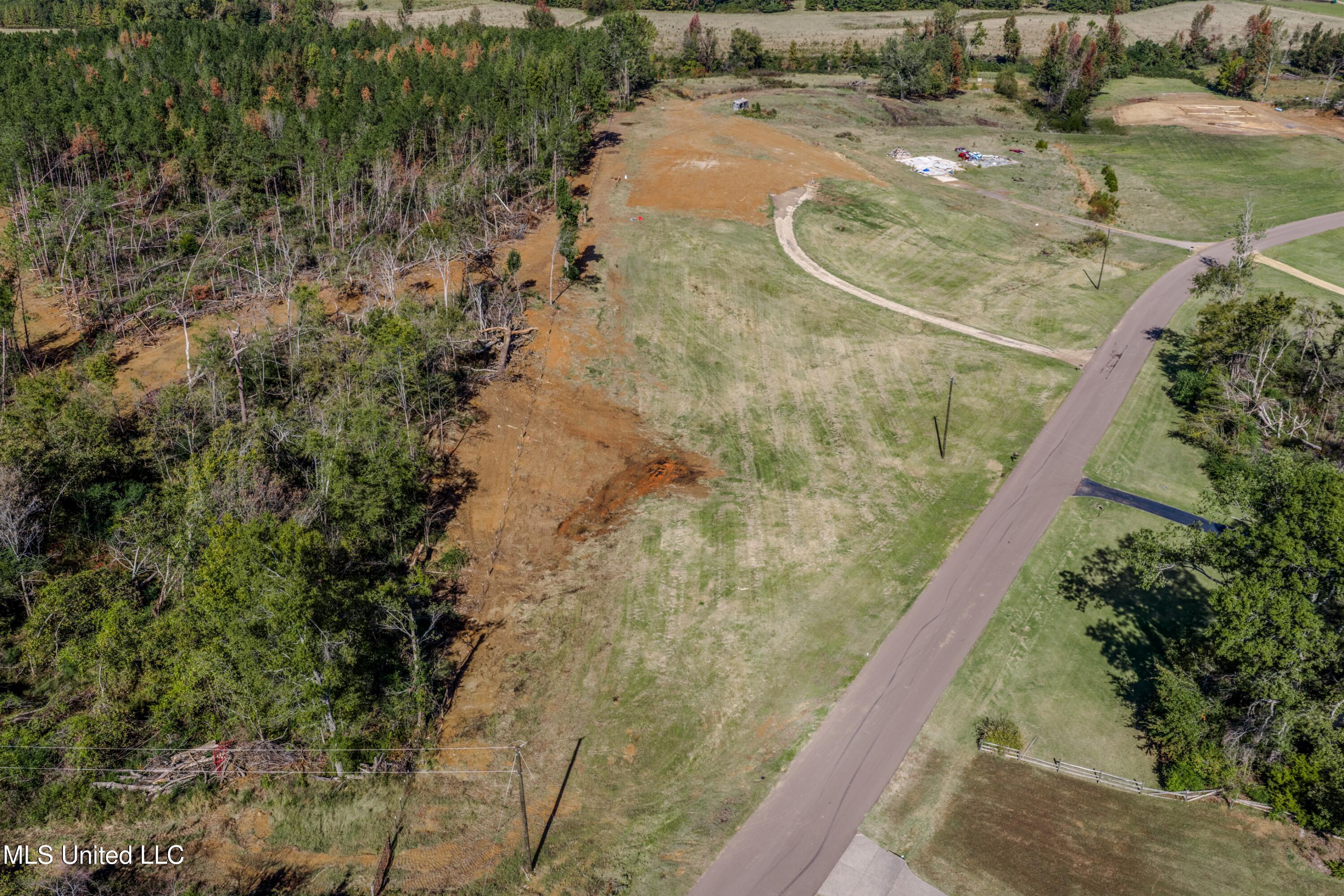 131 Waverly Circle Property Photo 5