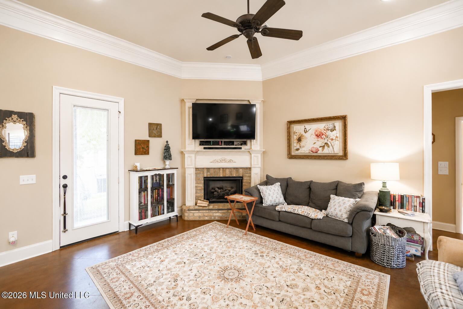 115 Woodburn Way Property Photo 3