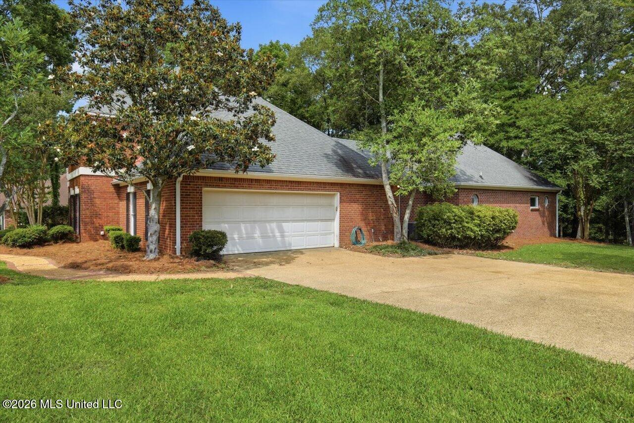 306 Remington Drive Property Photo 4