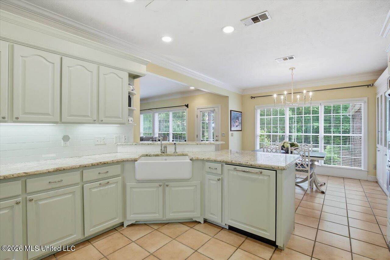 306 Remington Drive Property Photo 13