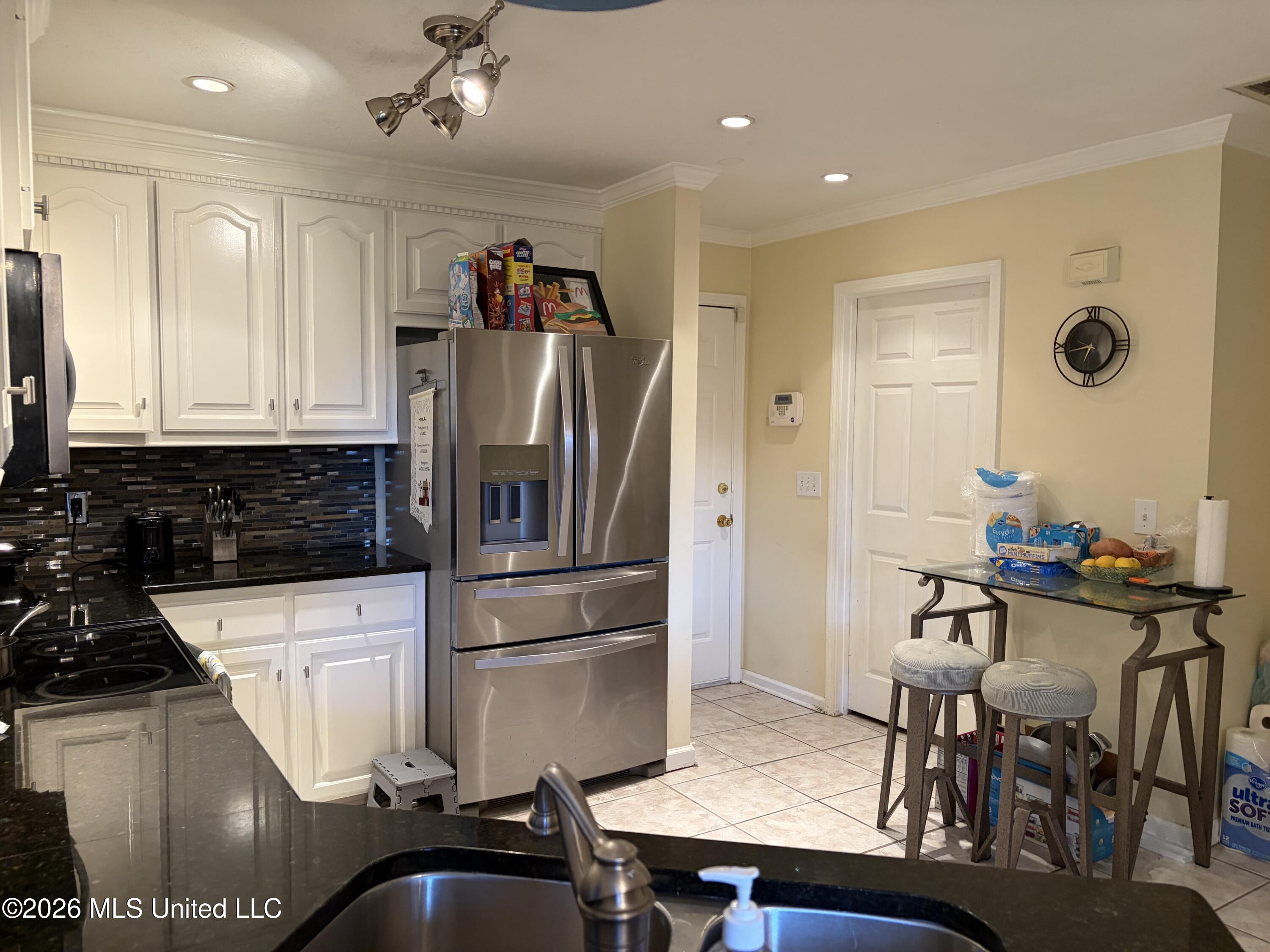 456 Treles Drive Property Photo 8