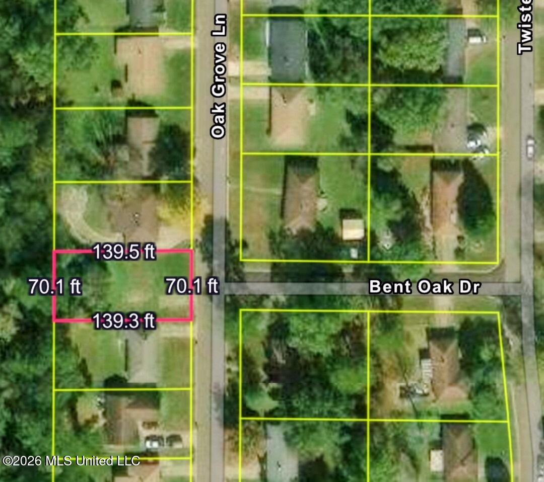 Oak Grove Lane Property Photo 1