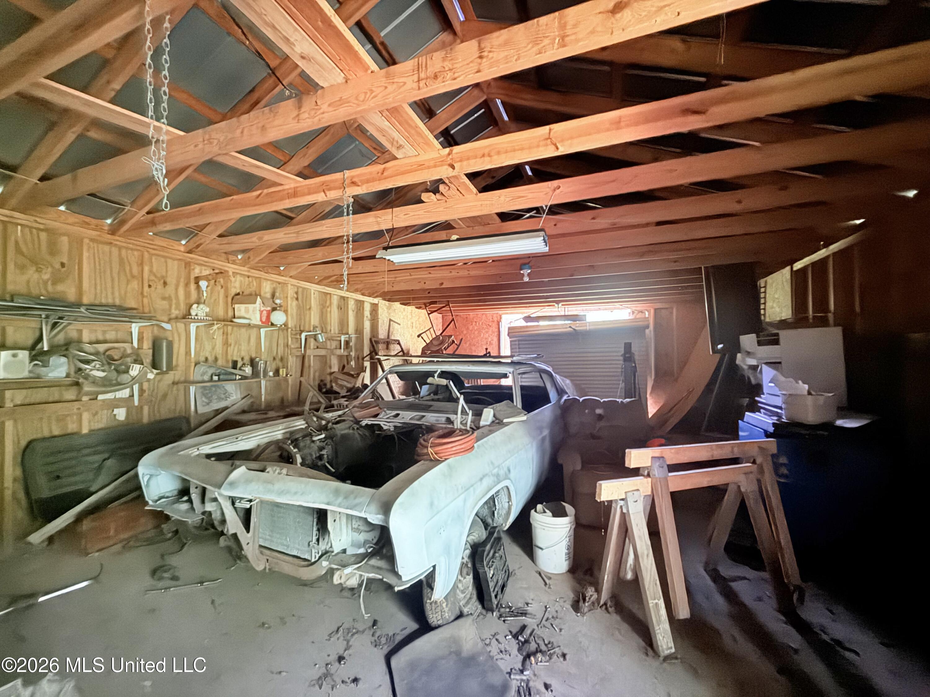 1015 Highway 51 Property Photo 8