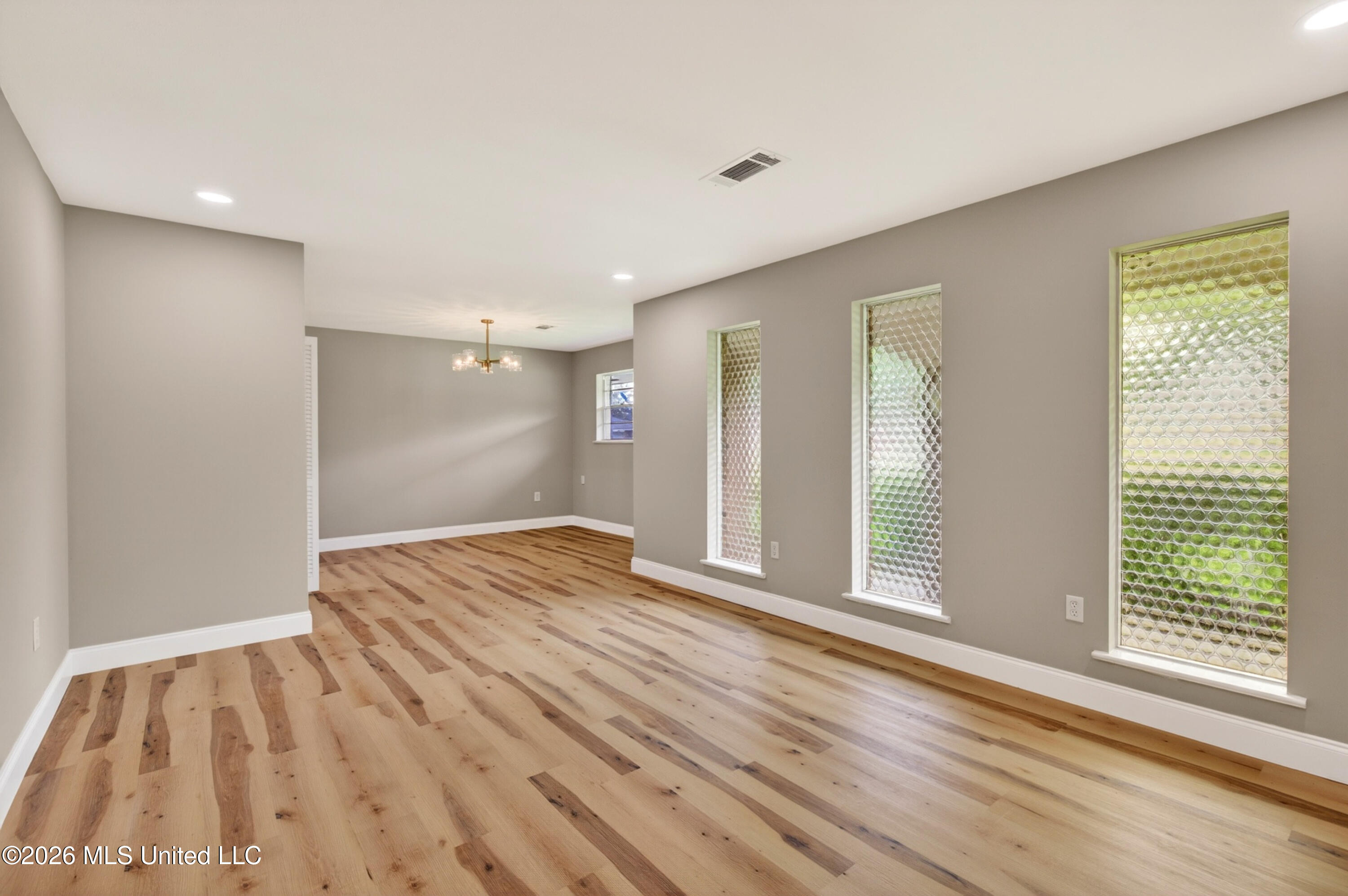 6 Pecan Circle Property Photo 4