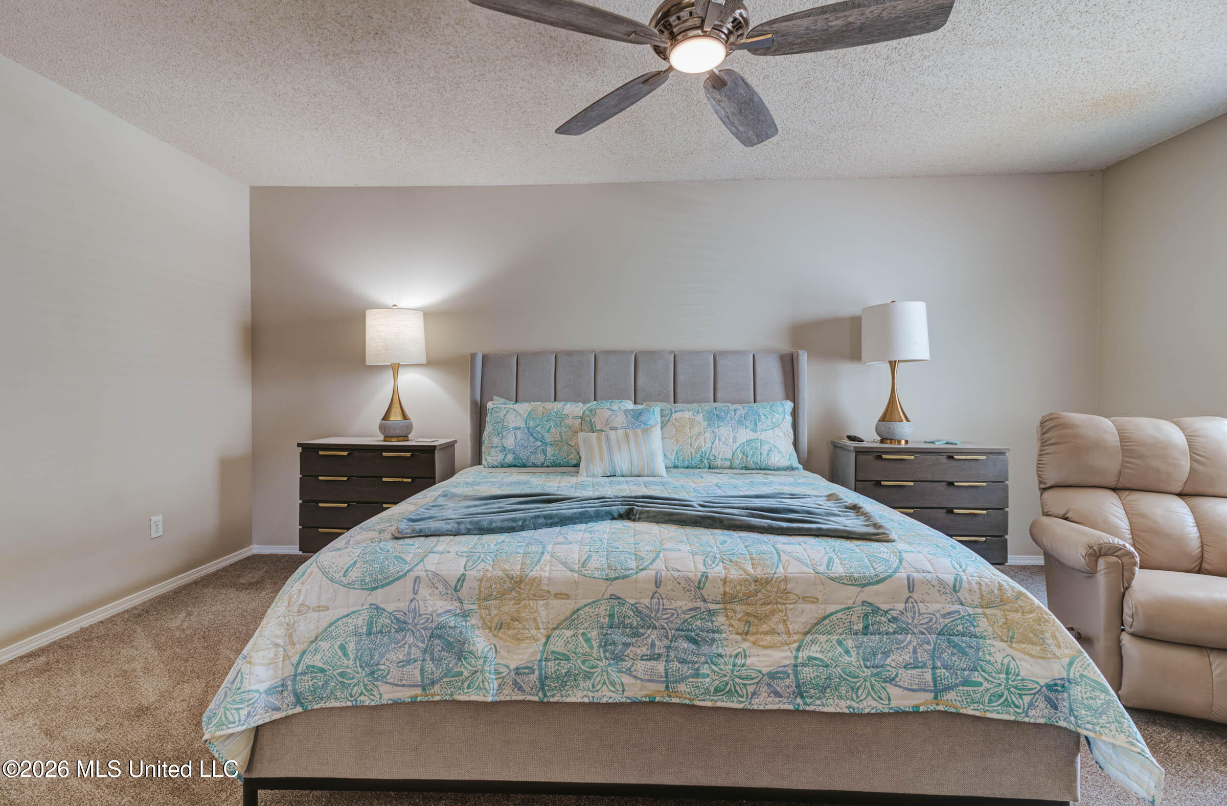 517 Heatherstone Circle Property Photo 16