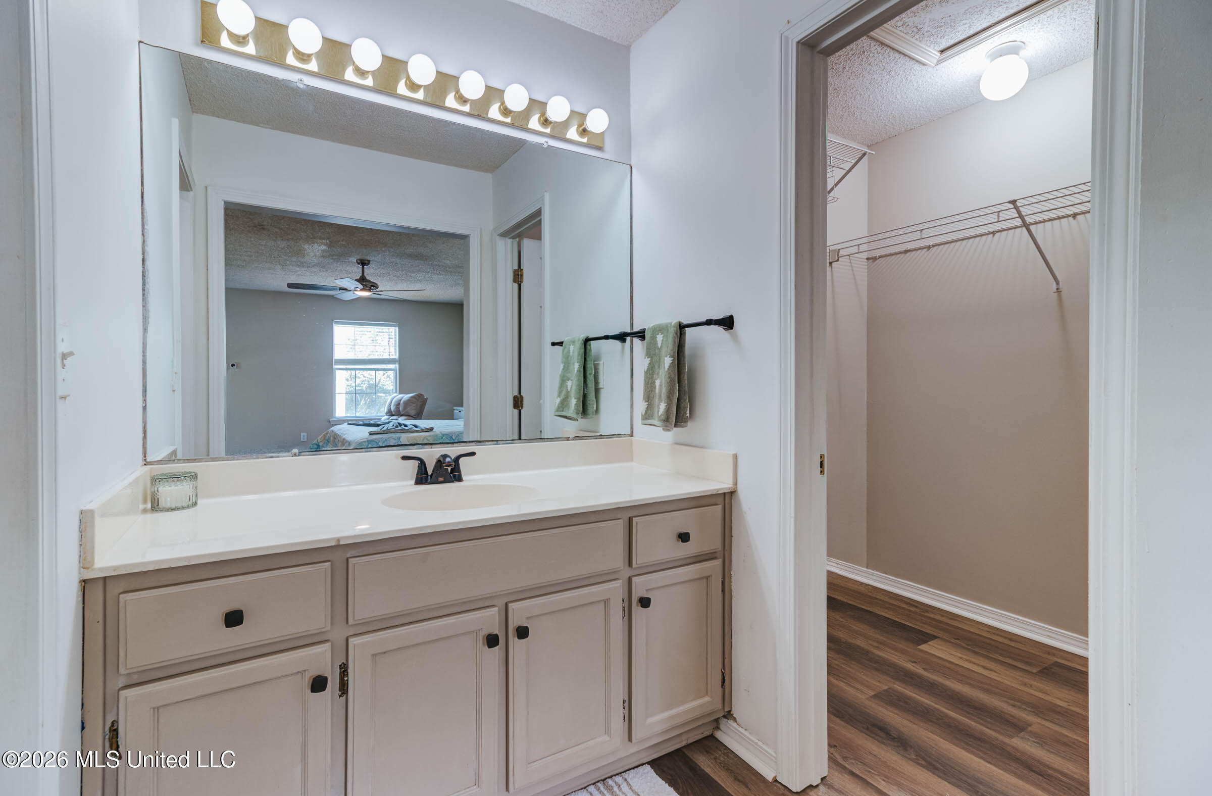 517 Heatherstone Circle Property Photo 19