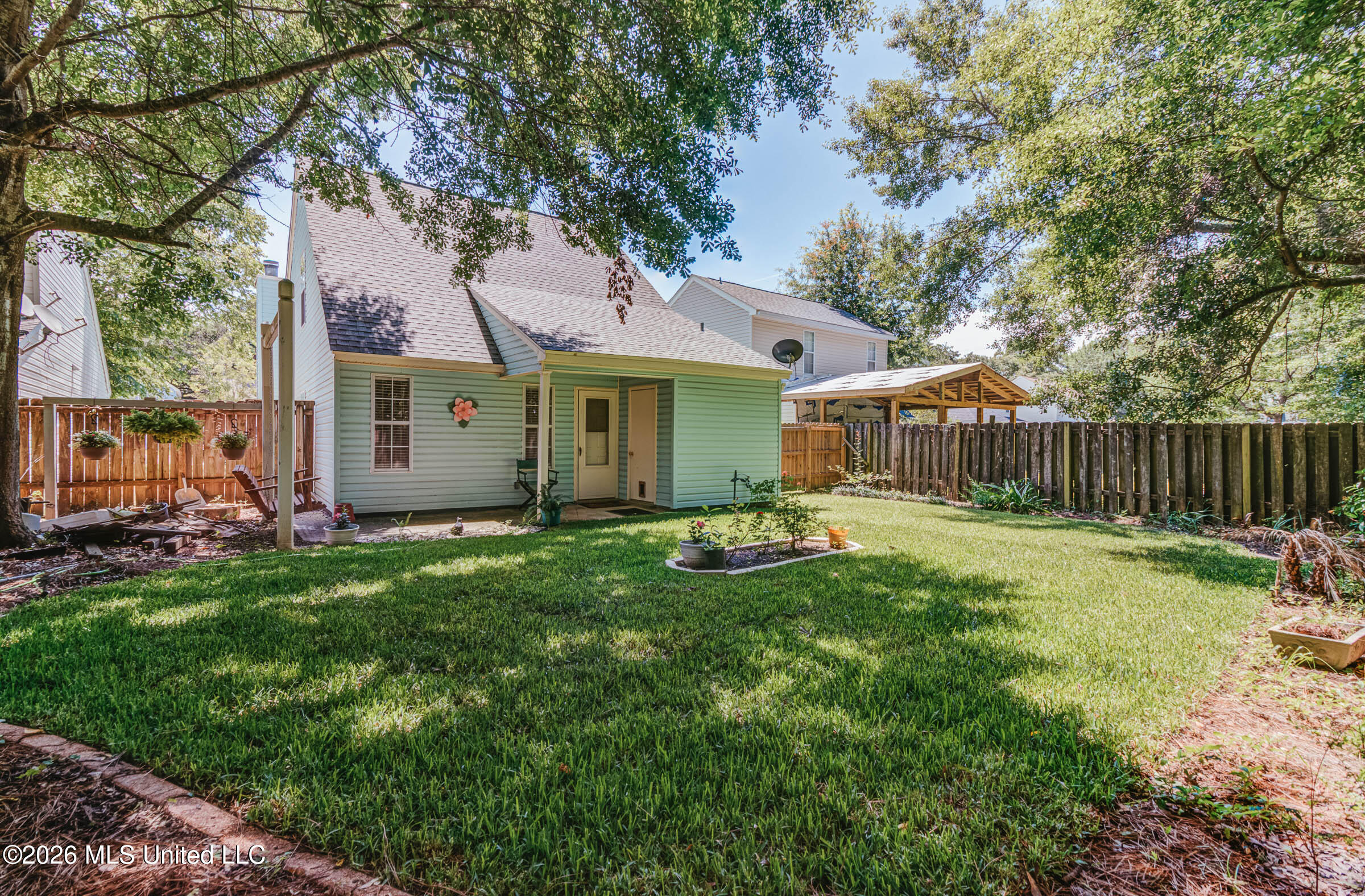 517 Heatherstone Circle Property Photo 22