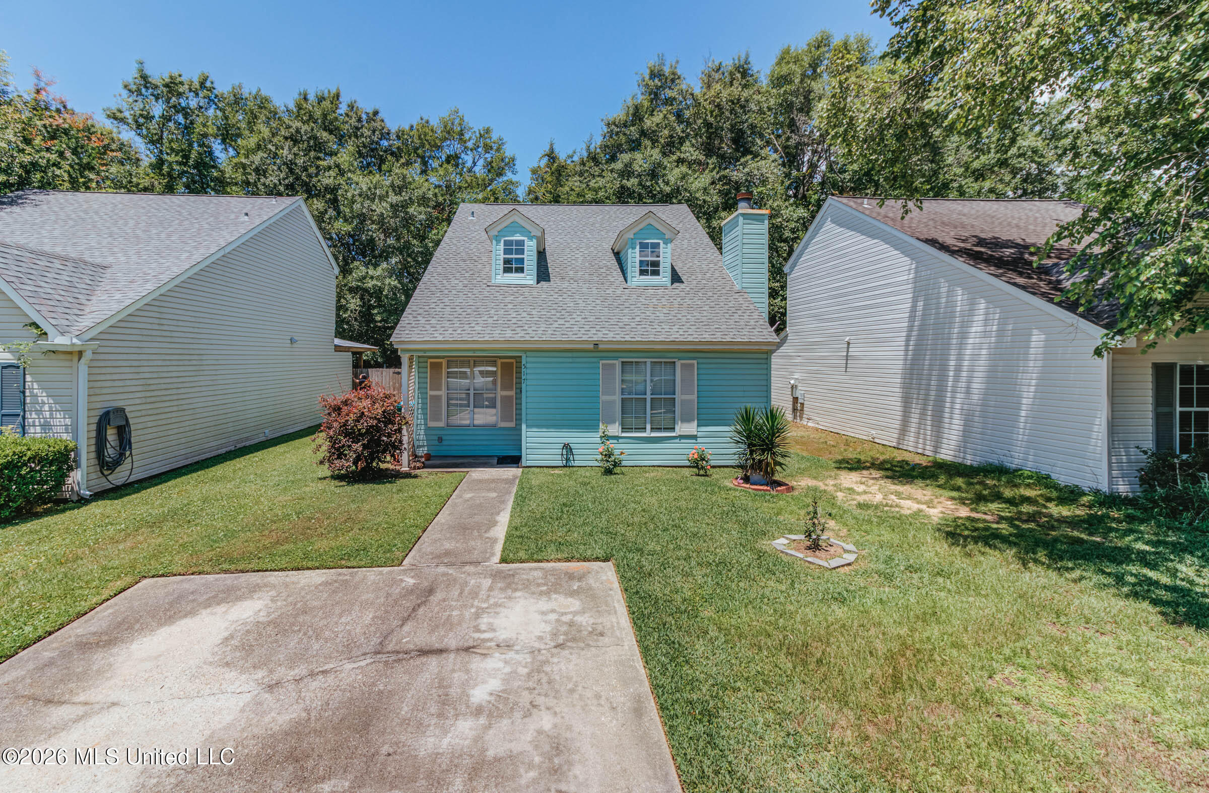 517 Heatherstone Circle Property Photo 24