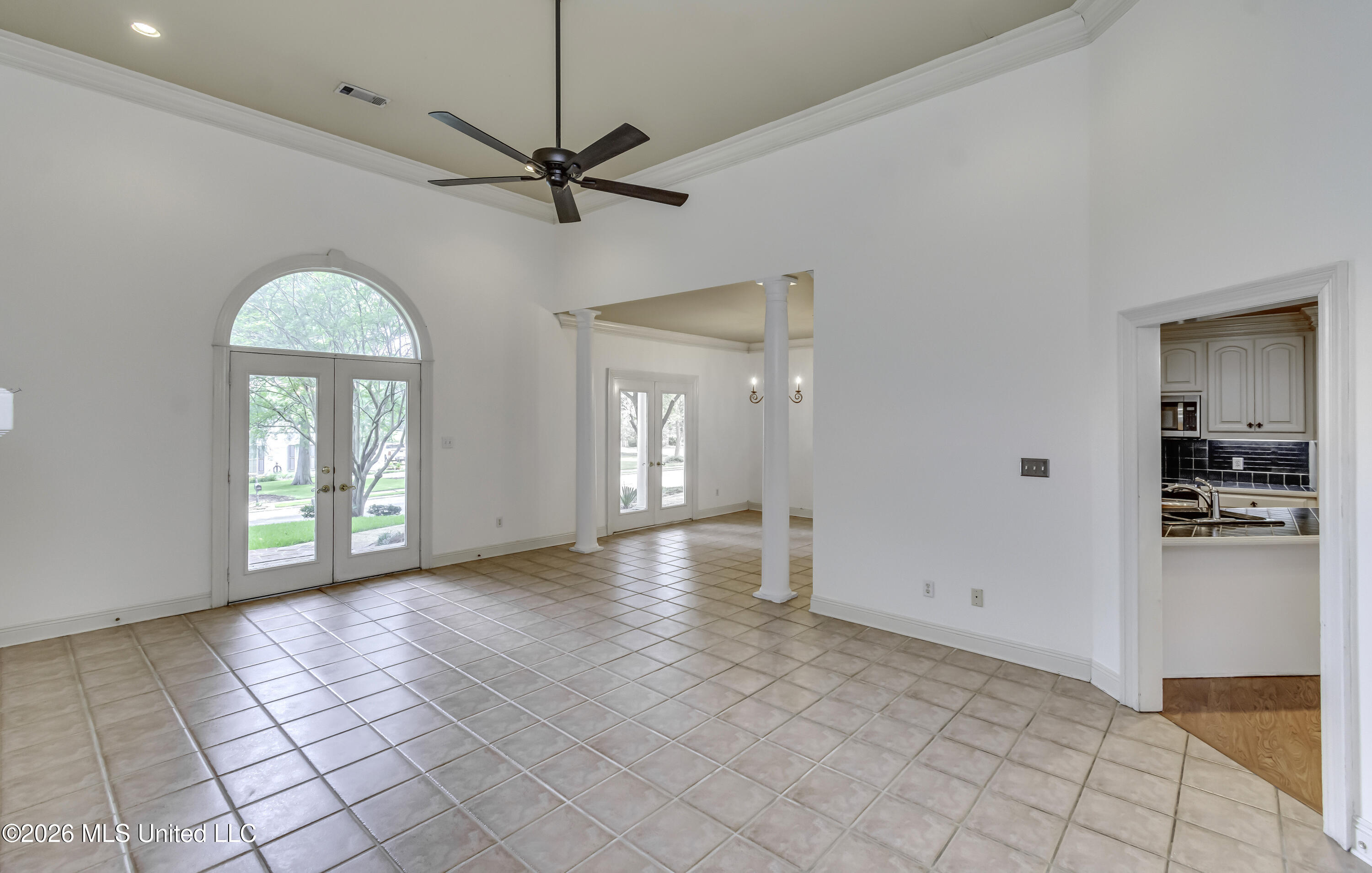 137 Whisper Lake Boulevard Property Photo 8