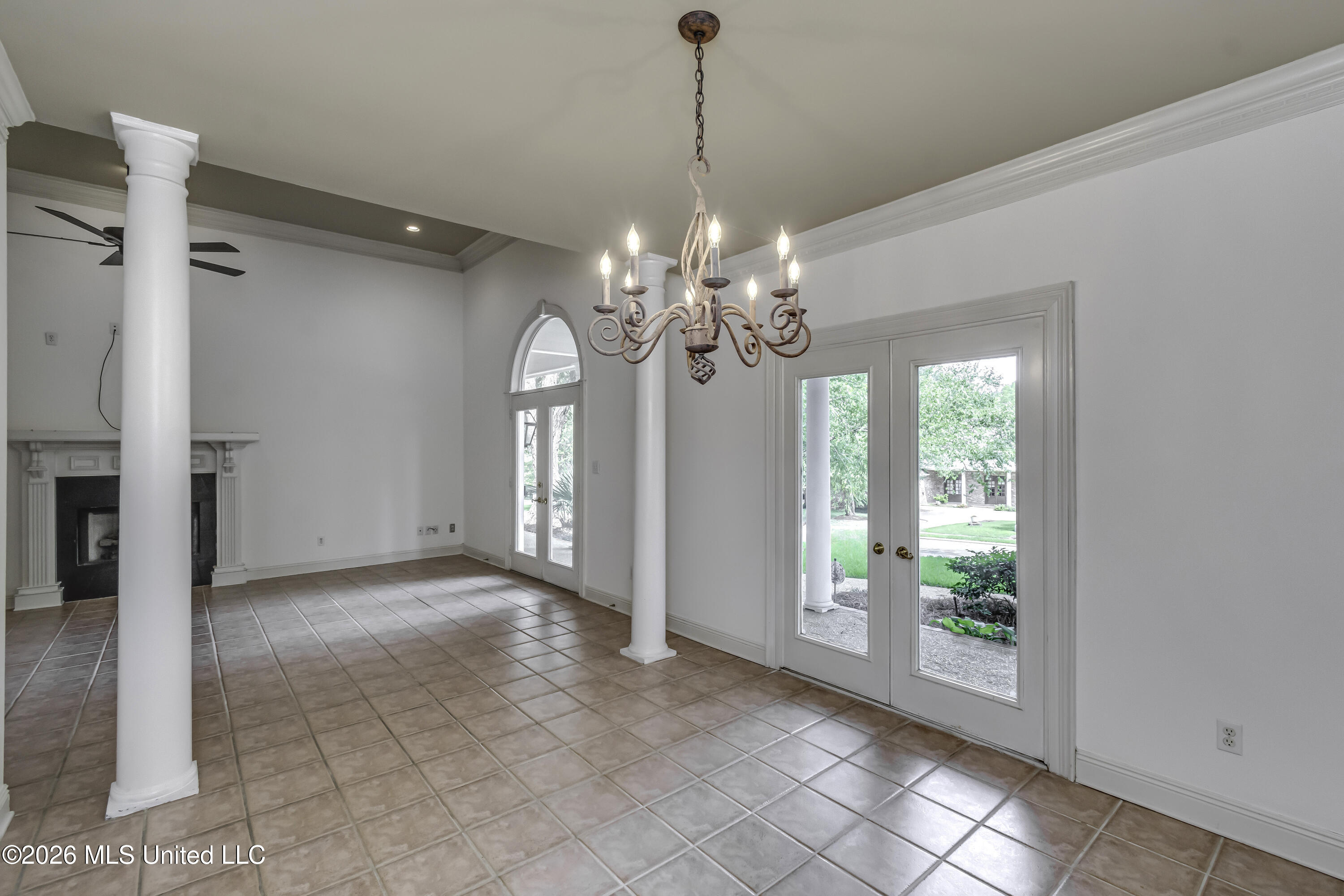 137 Whisper Lake Boulevard Property Photo 12
