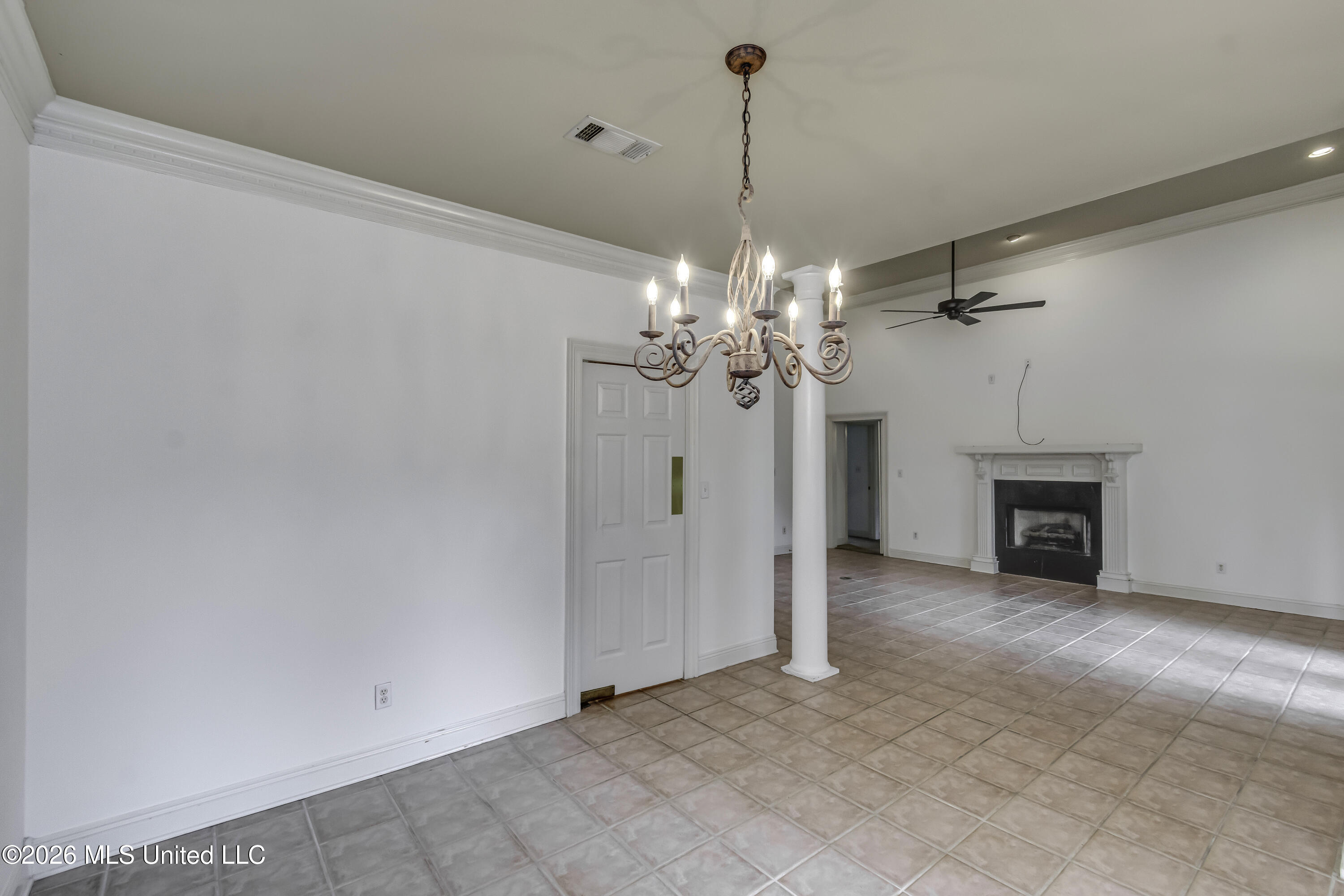 137 Whisper Lake Boulevard Property Photo 13