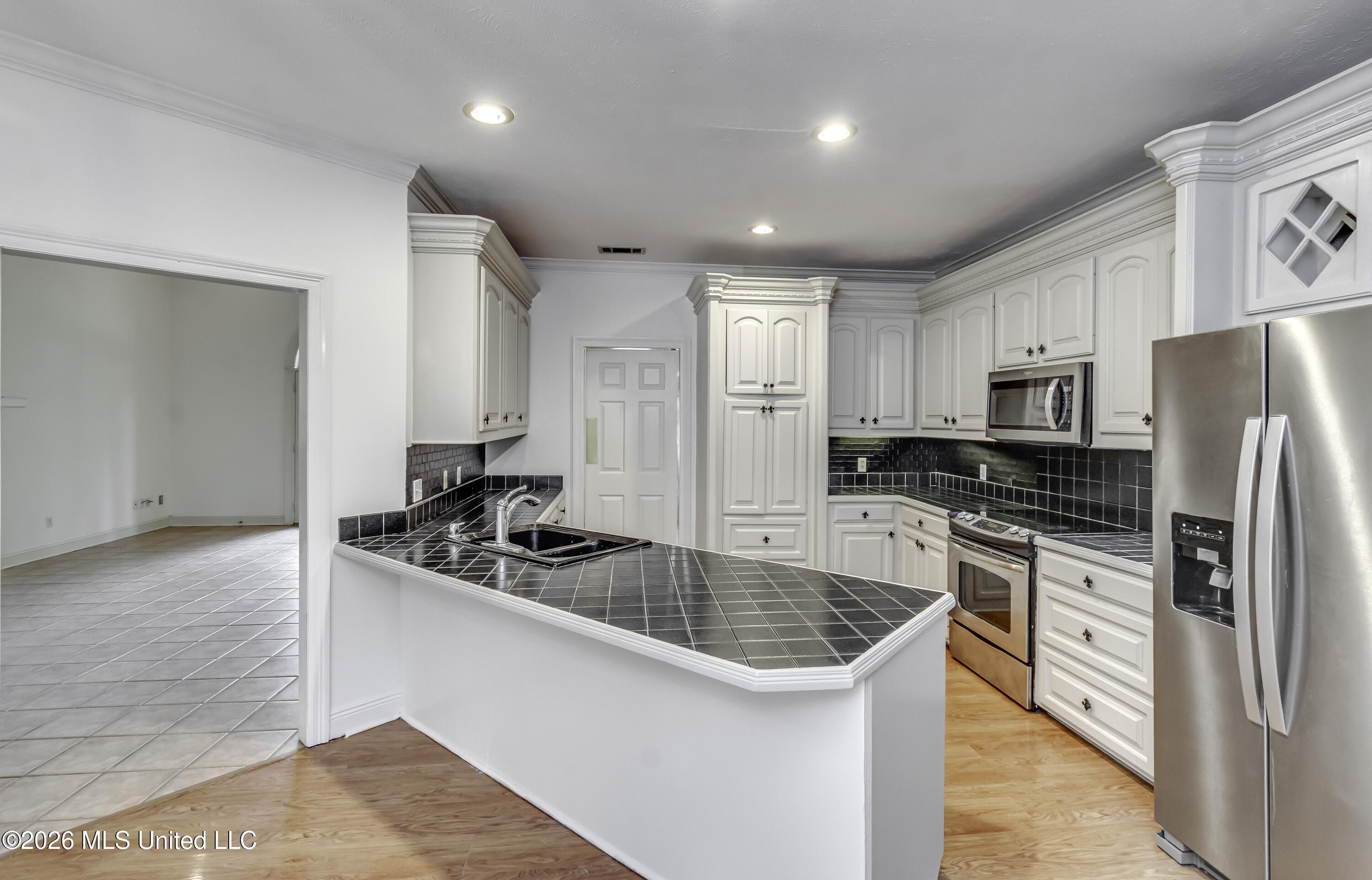 137 Whisper Lake Boulevard Property Photo 18