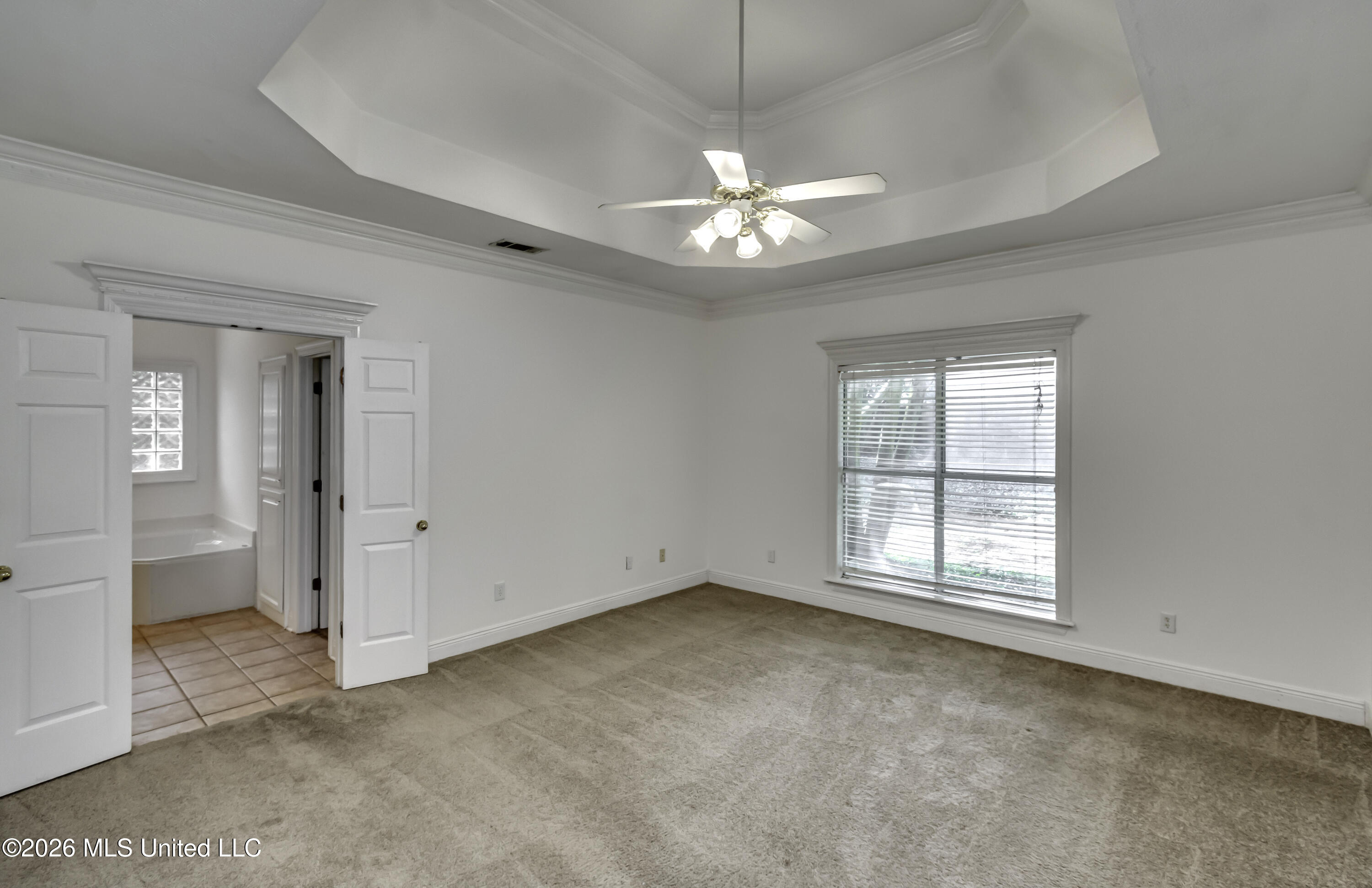 137 Whisper Lake Boulevard Property Photo 28