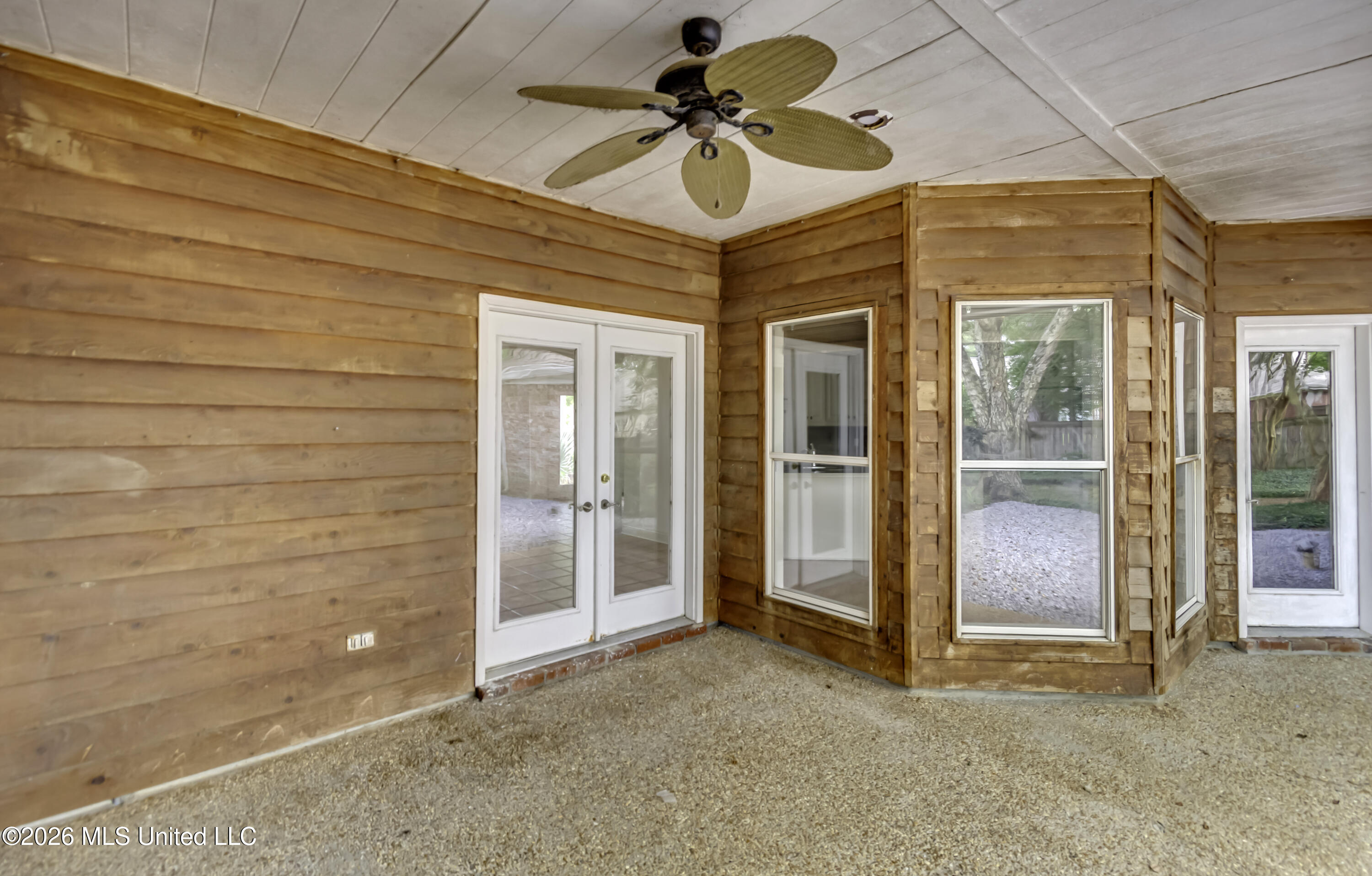 137 Whisper Lake Boulevard Property Photo 54