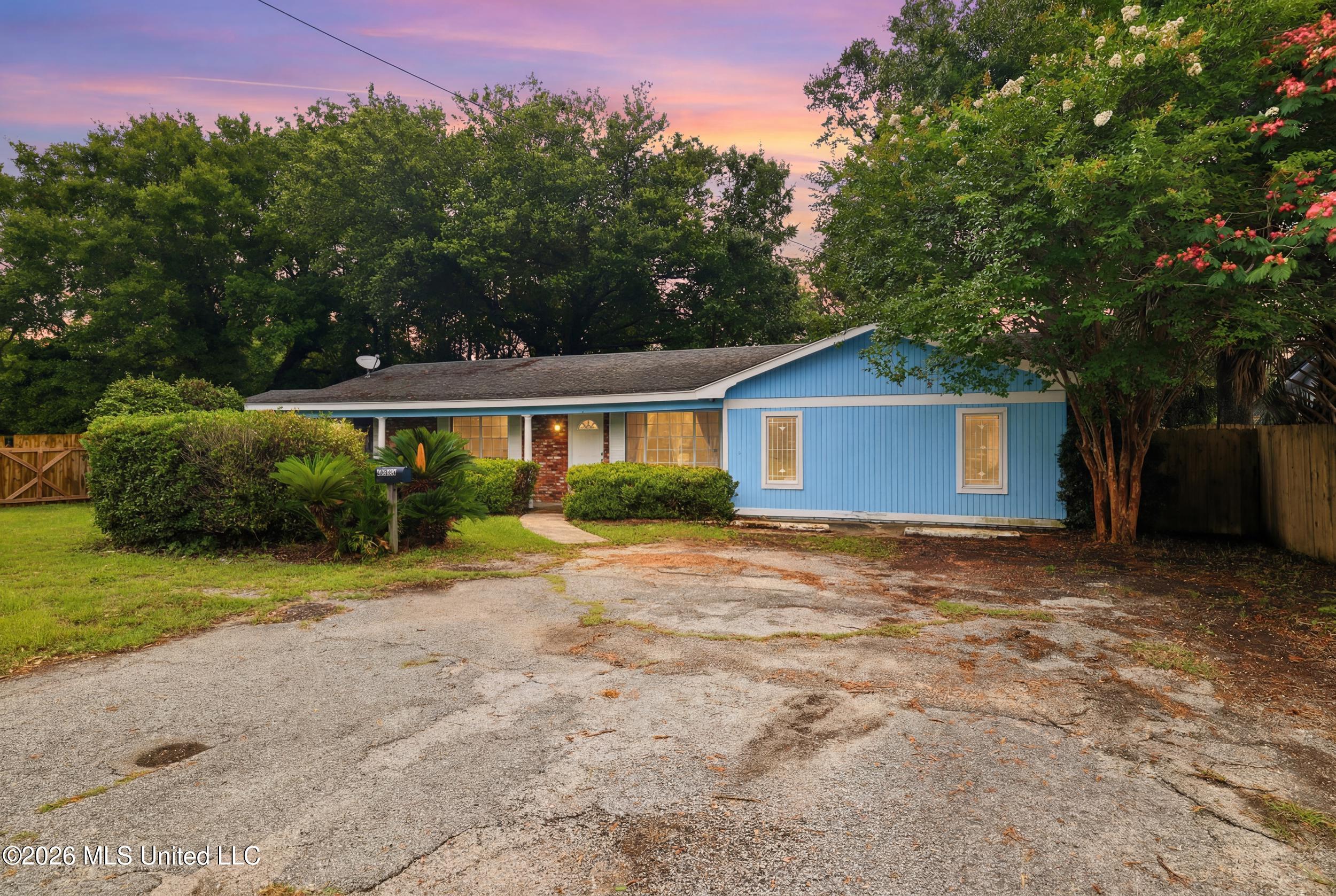 1884 Schencks Street Property Photo 5