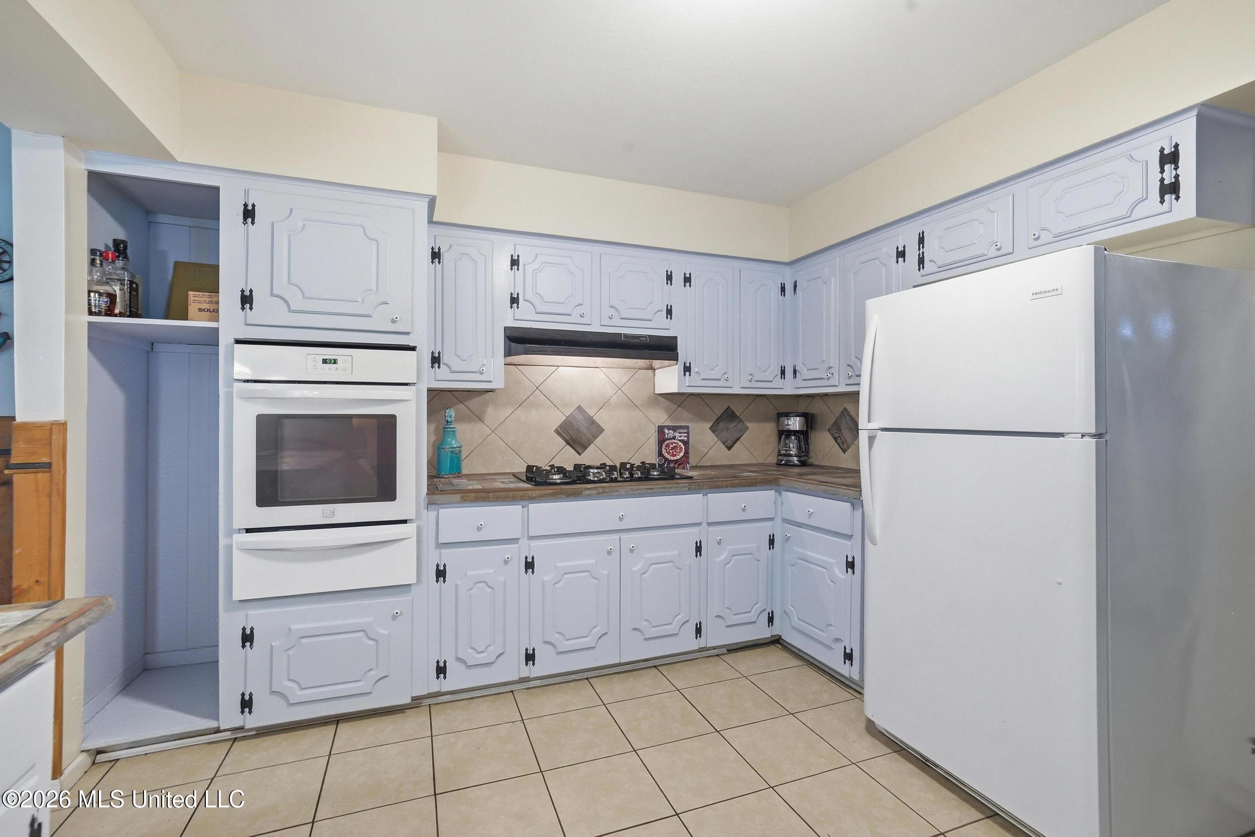 1884 Schencks Street Property Photo 13