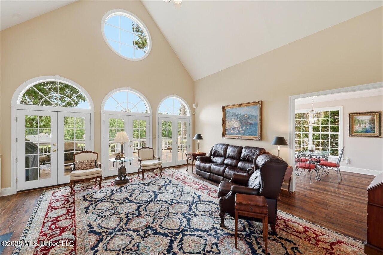 103 Woodlands Green Drive Property Photo 6