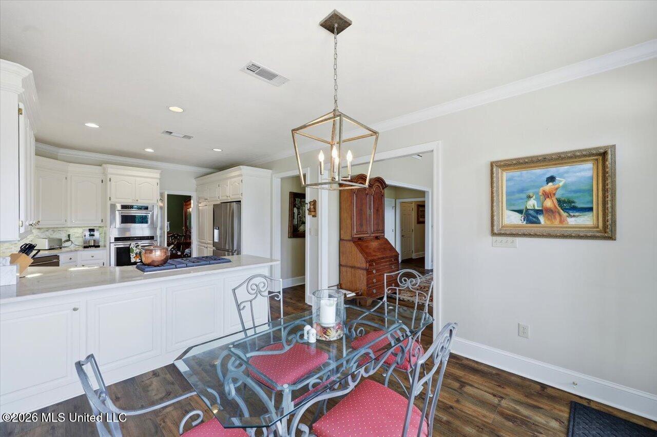103 Woodlands Green Drive Property Photo 16