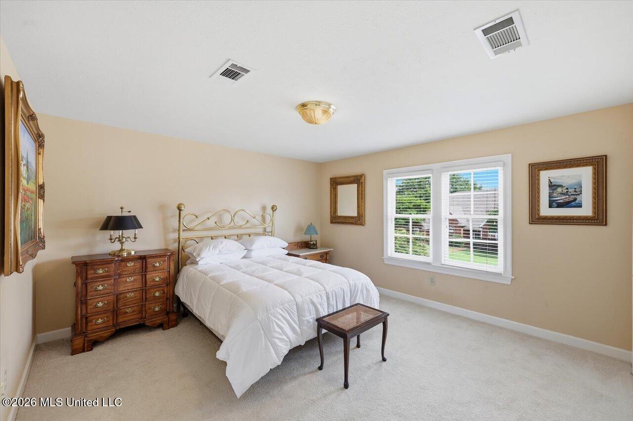 103 Woodlands Green Drive Property Photo 32