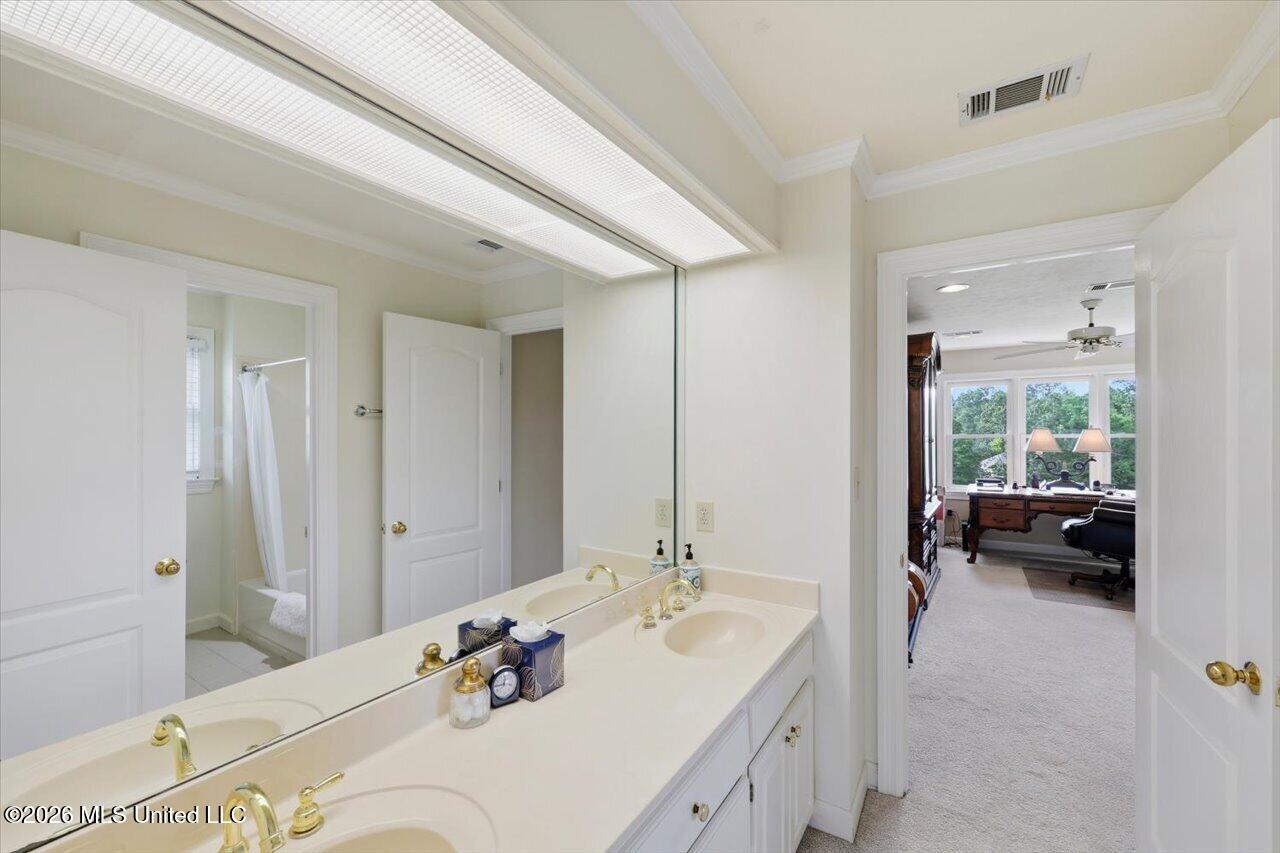 103 Woodlands Green Drive Property Photo 33