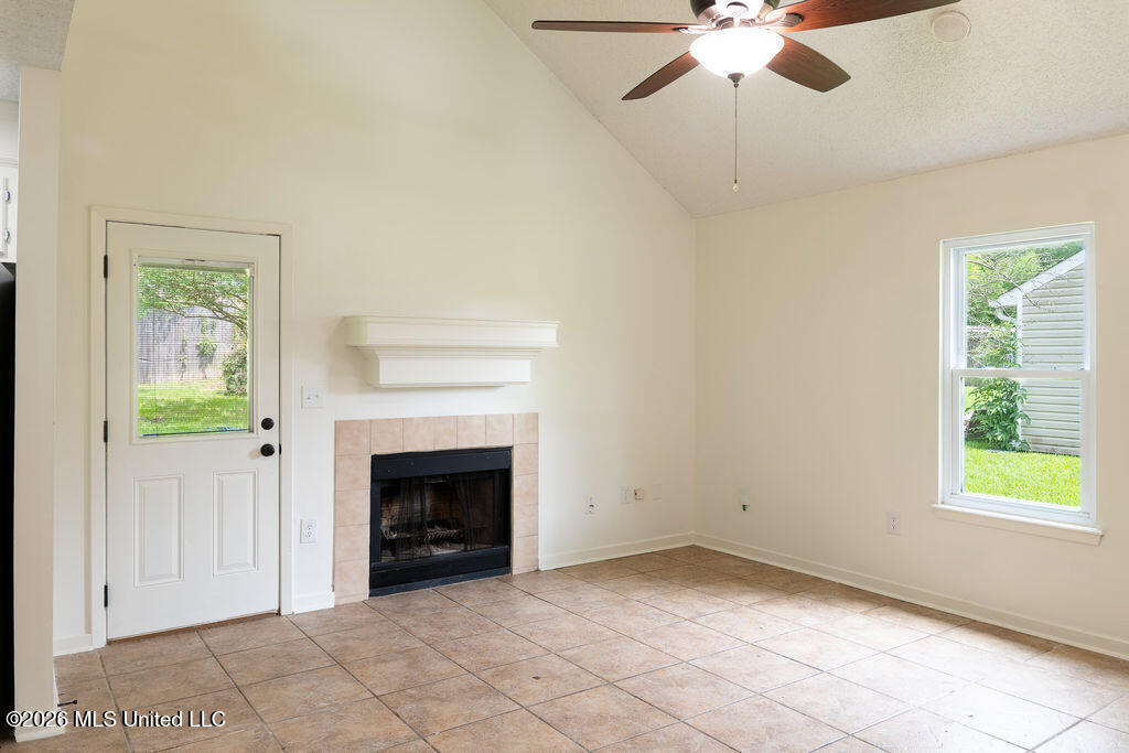 1814 Twin Pine Drive Property Photo 7