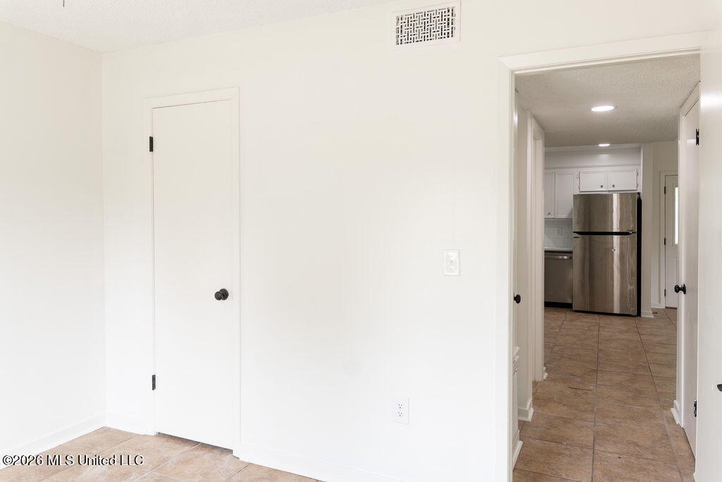 1814 Twin Pine Drive Property Photo 10