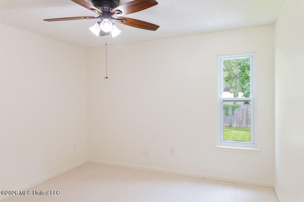 1814 Twin Pine Drive Property Photo 13