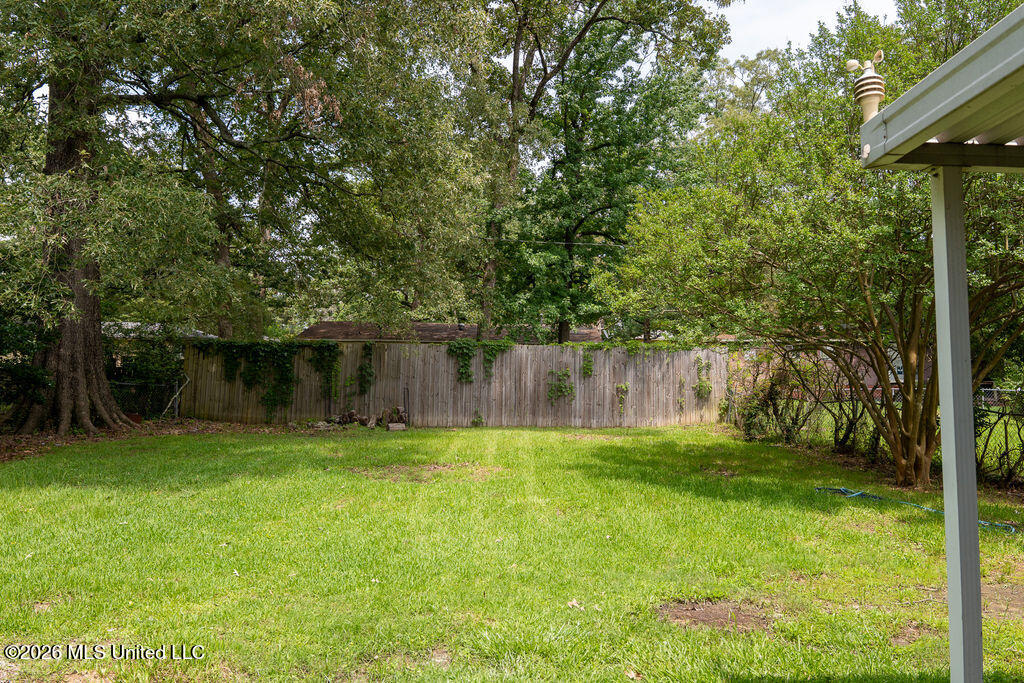 1814 Twin Pine Drive Property Photo 18