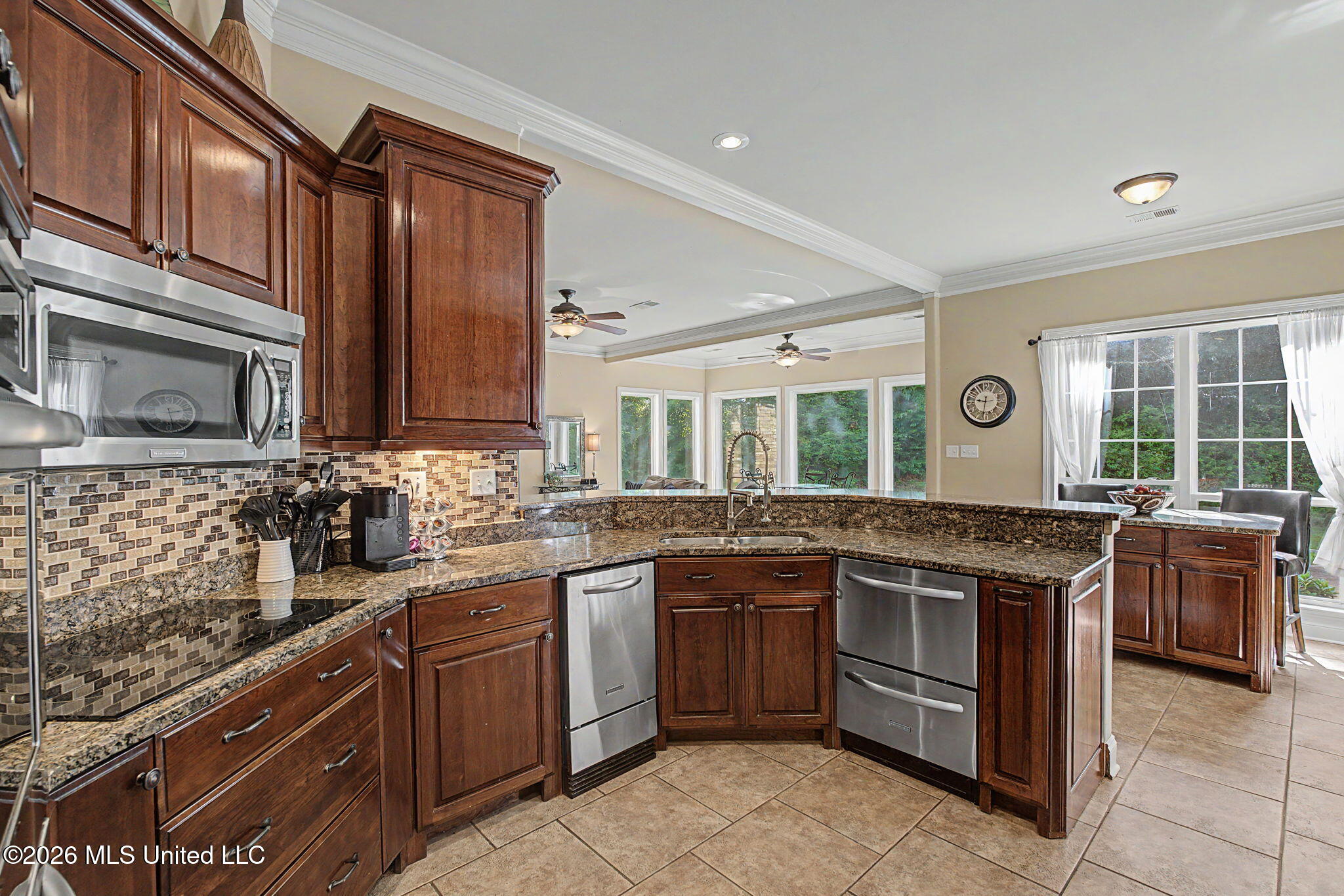 8465 Belmor Lakes Drive Property Photo 8