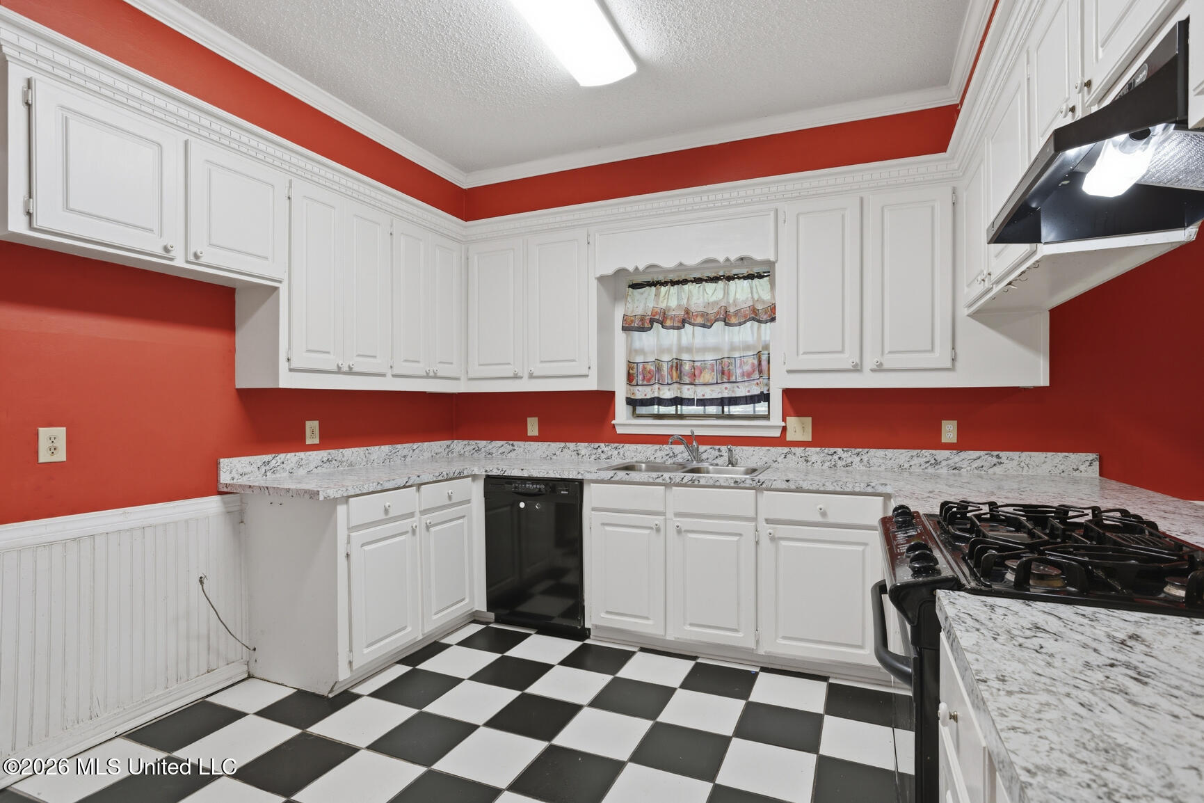 375 Heritage Place Property Photo 18