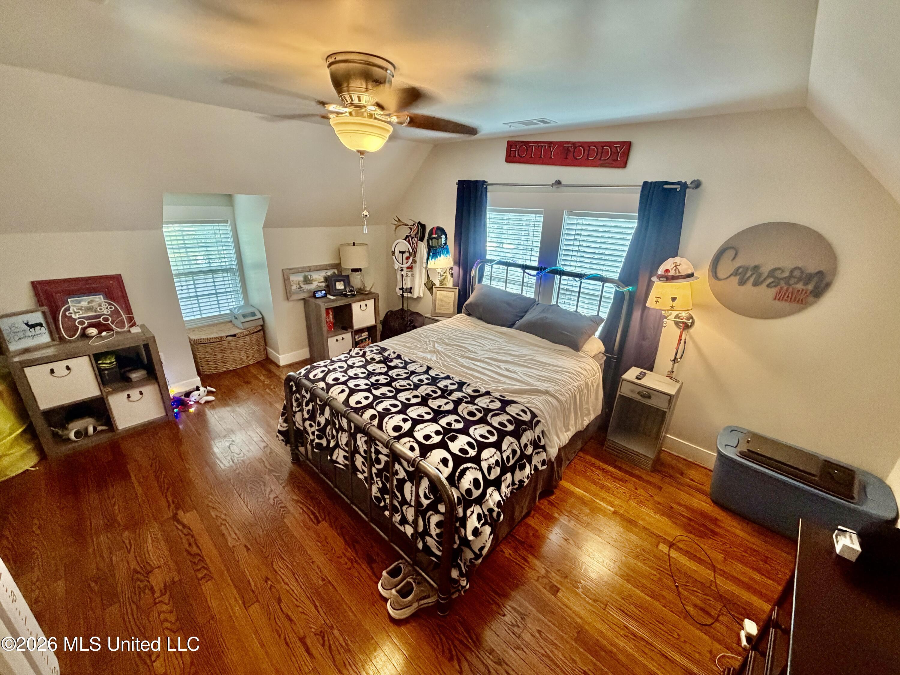601 N Deer Creek Drive Property Photo 10