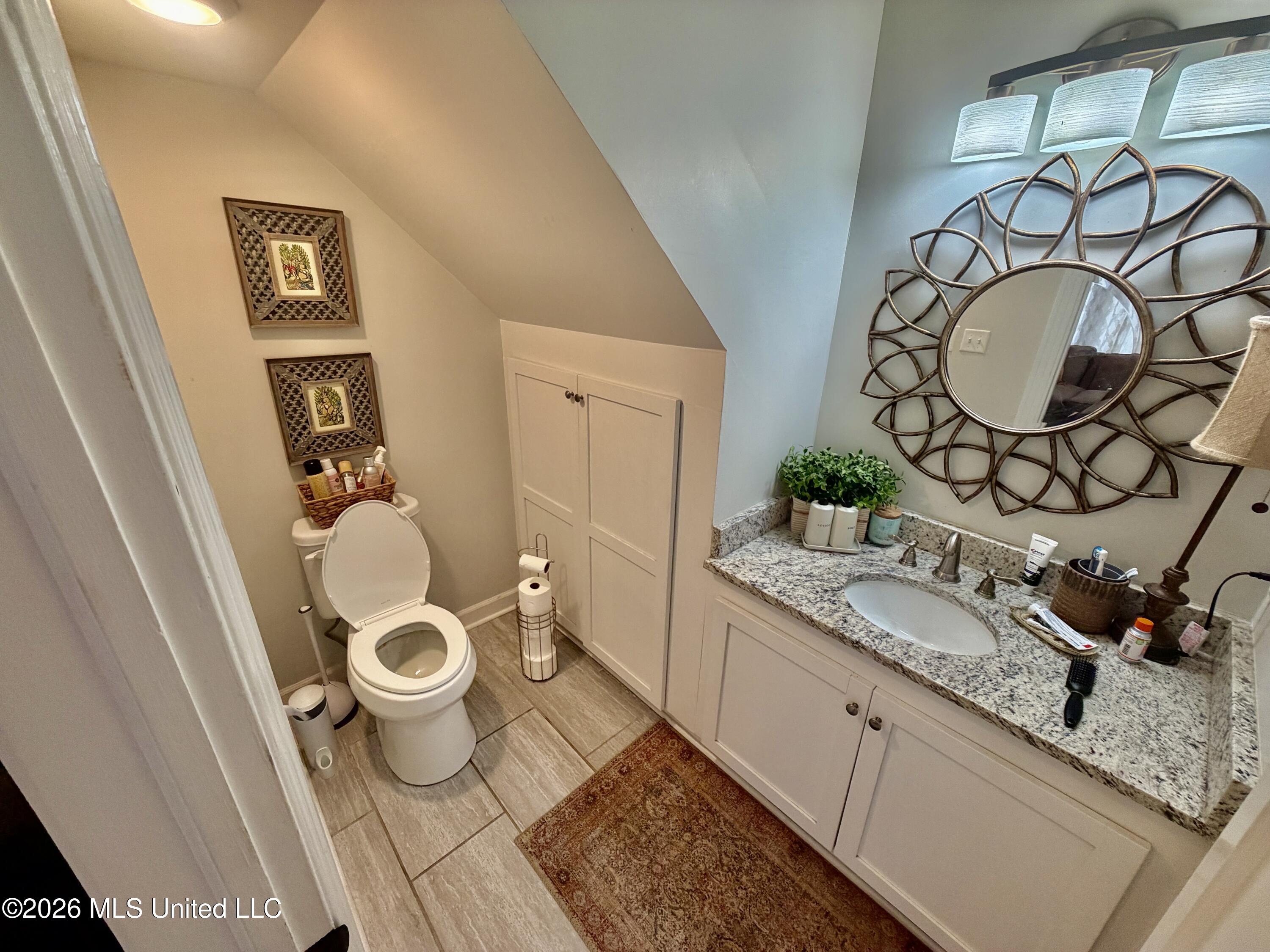 601 N Deer Creek Drive Property Photo 13